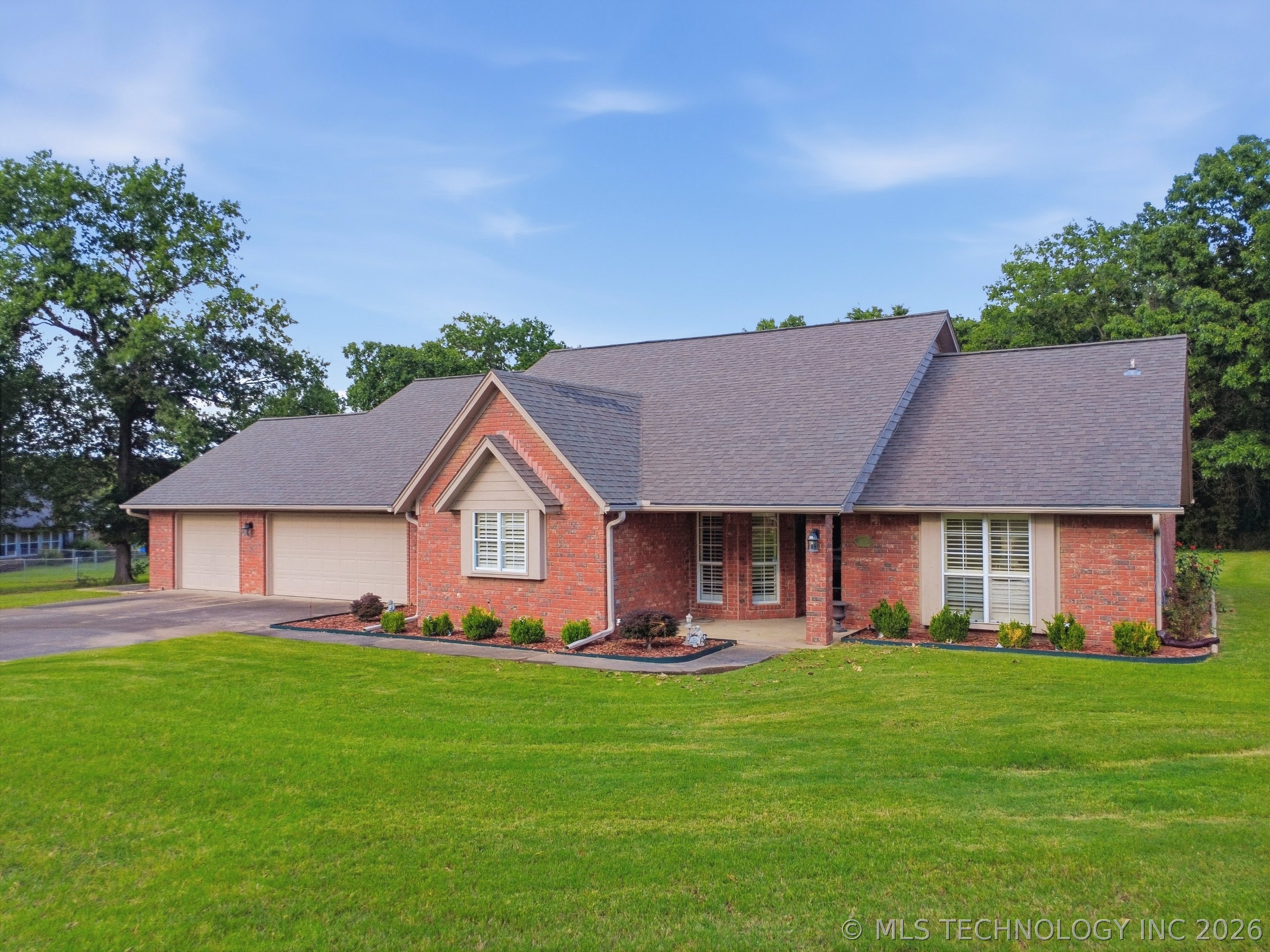 1803 Sleepy Hollow Road Okmulgee OK 74447