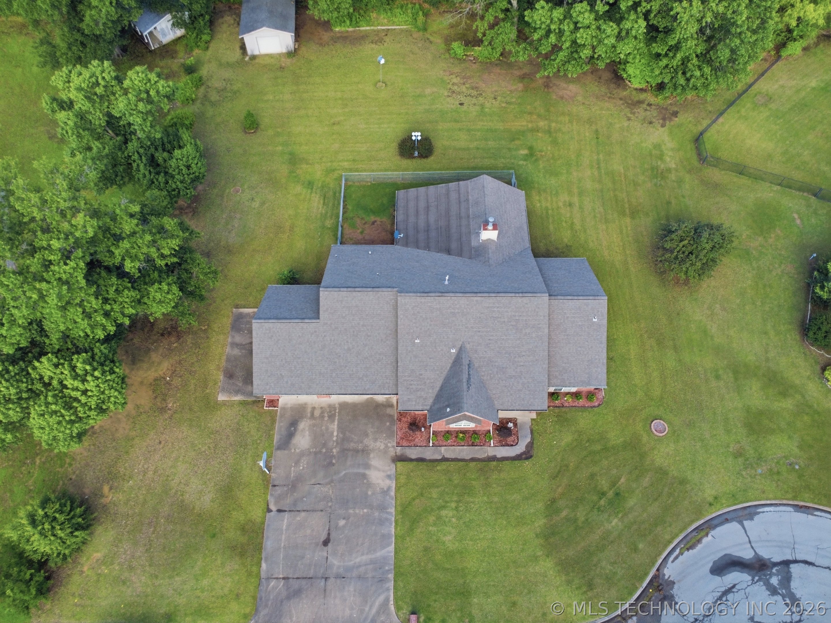 1803 Sleepy Hollow Road Okmulgee OK 74447