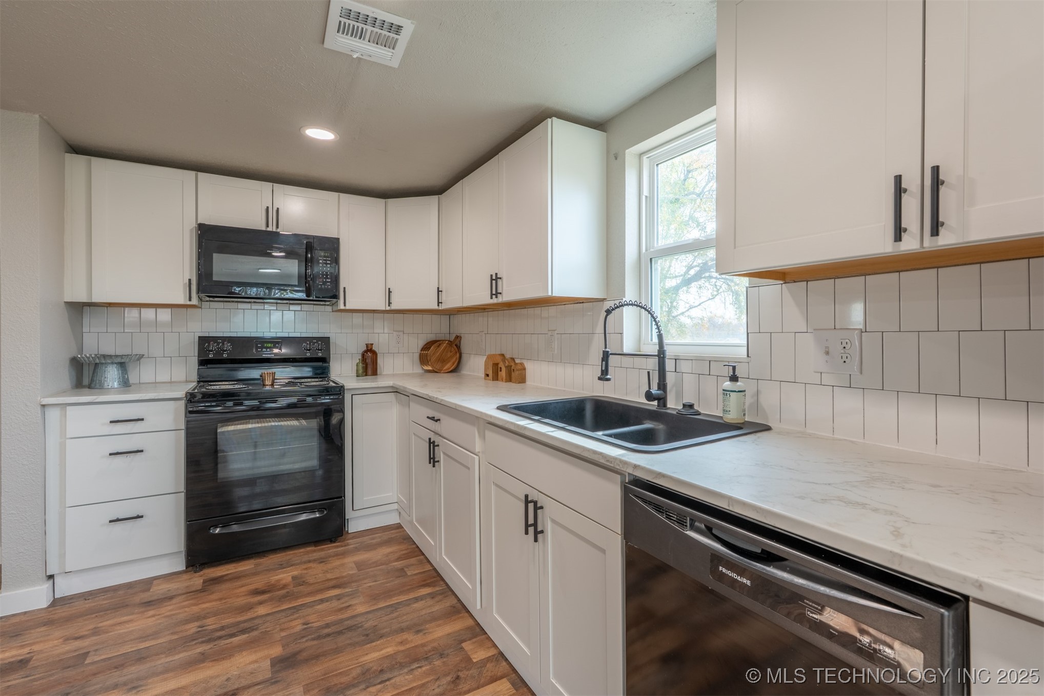 717 N Bristow Avenue Coweta OK 74429