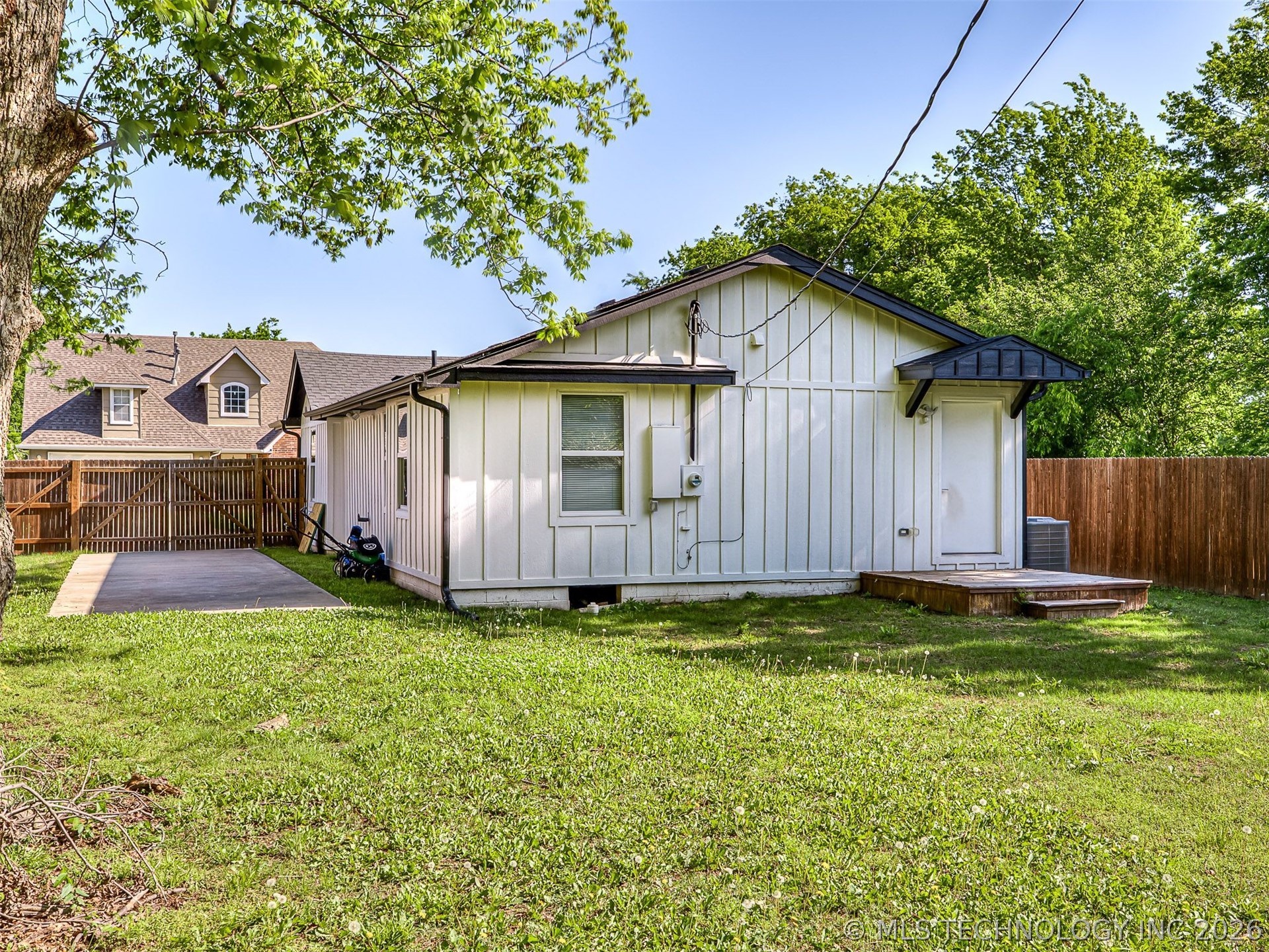 776 E Seminole Place Tulsa OK 74106