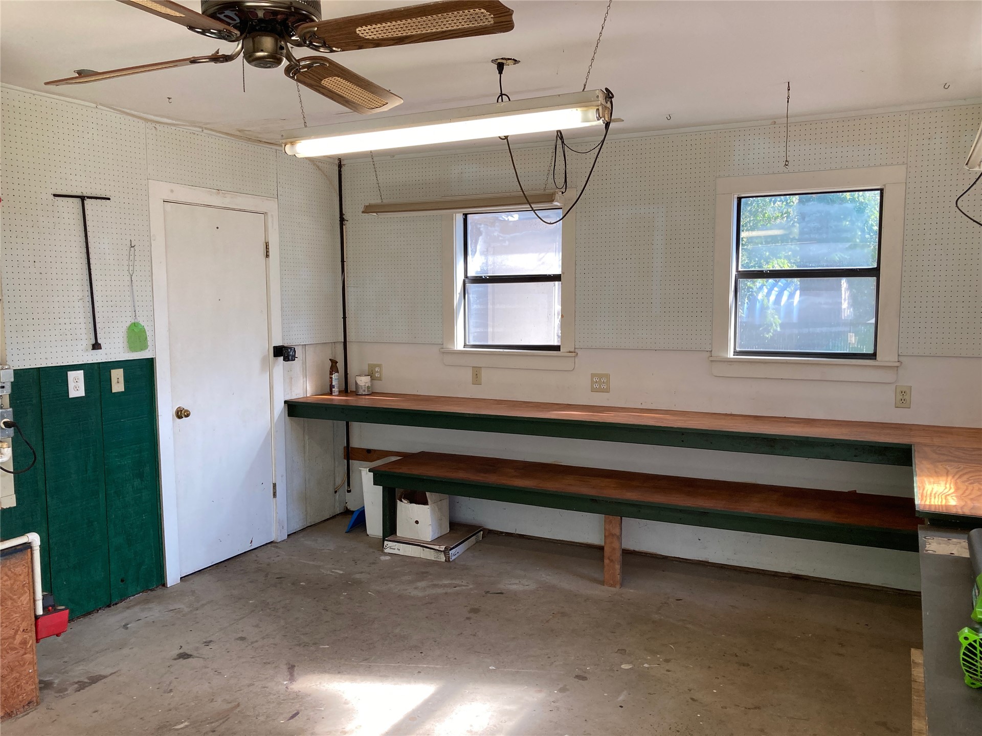 1303 N Iroquois Chouteau OK 74337