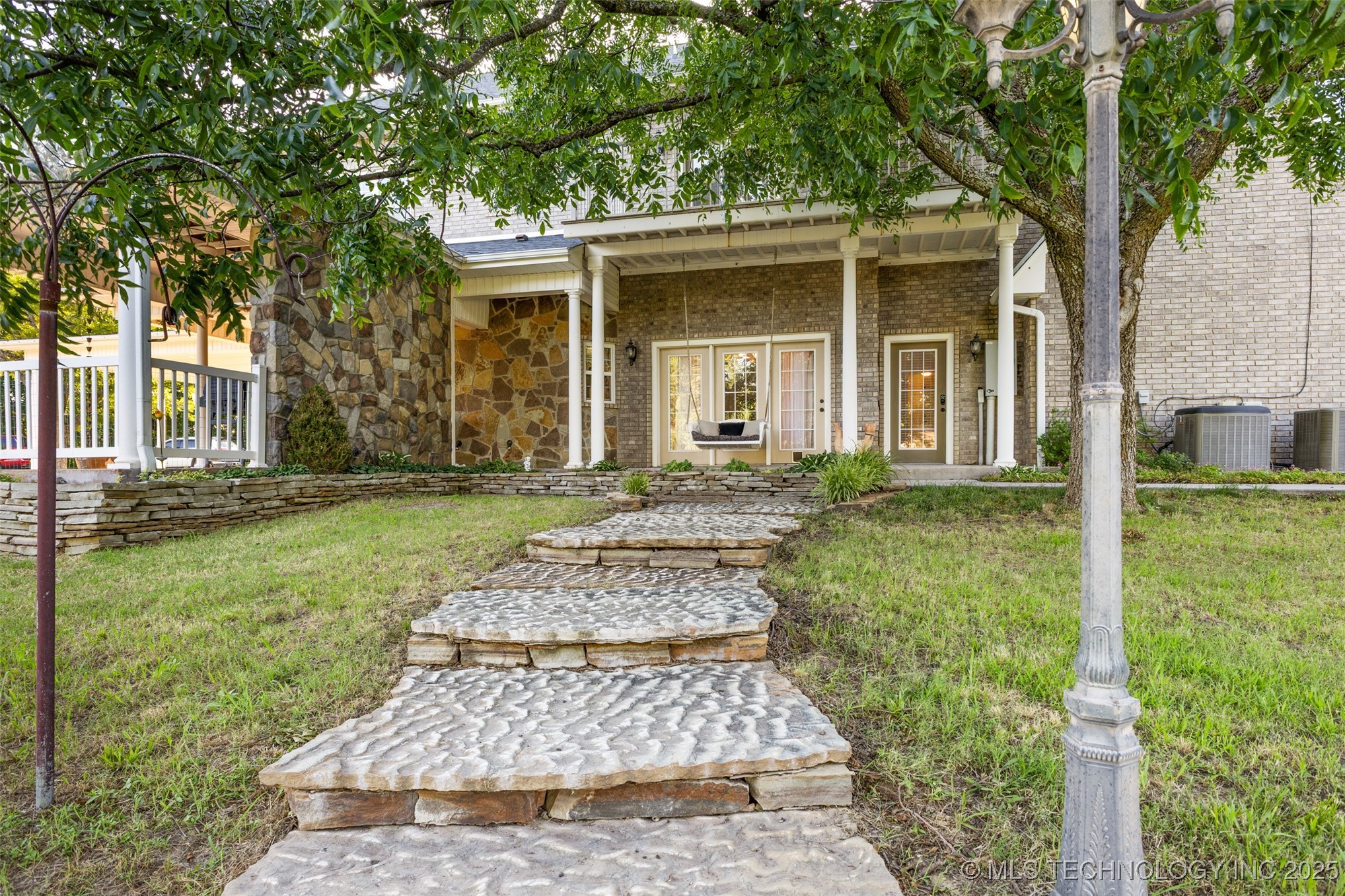 721 S Forrest Stratford OK 74872