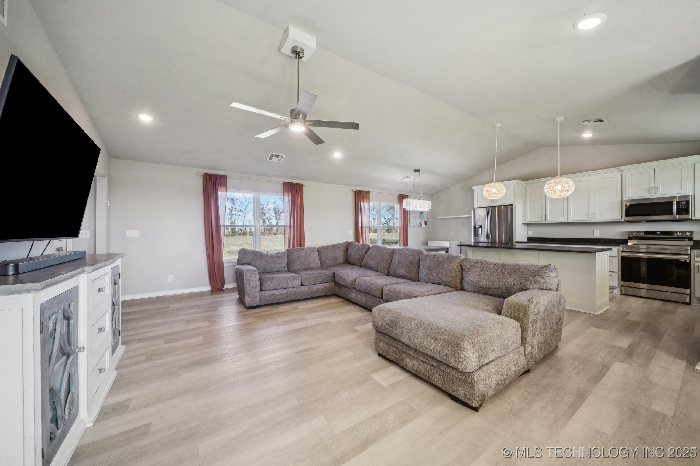 2152 E 430 Road Adair OK 74330