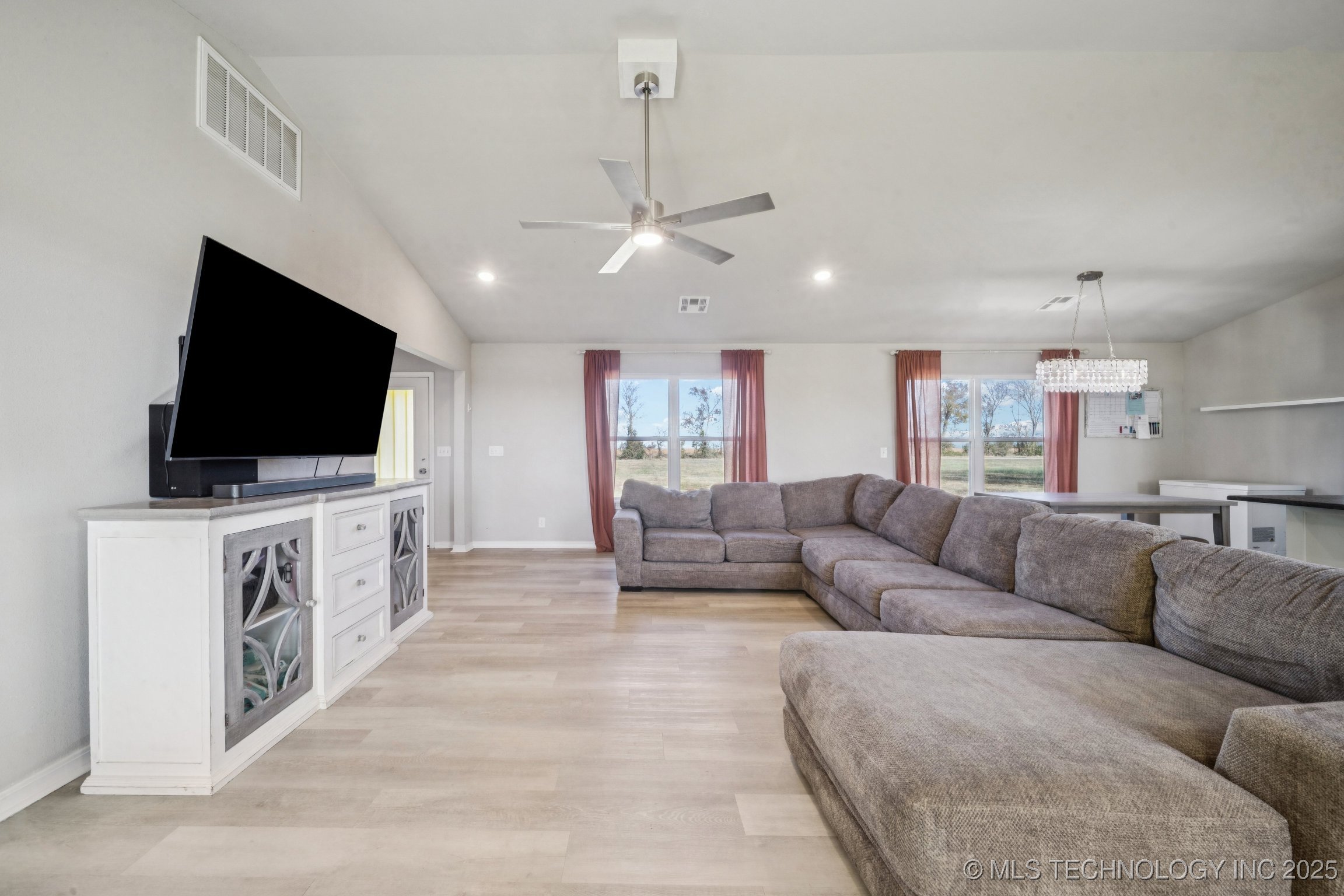 2152 E 430 Road Adair OK 74330