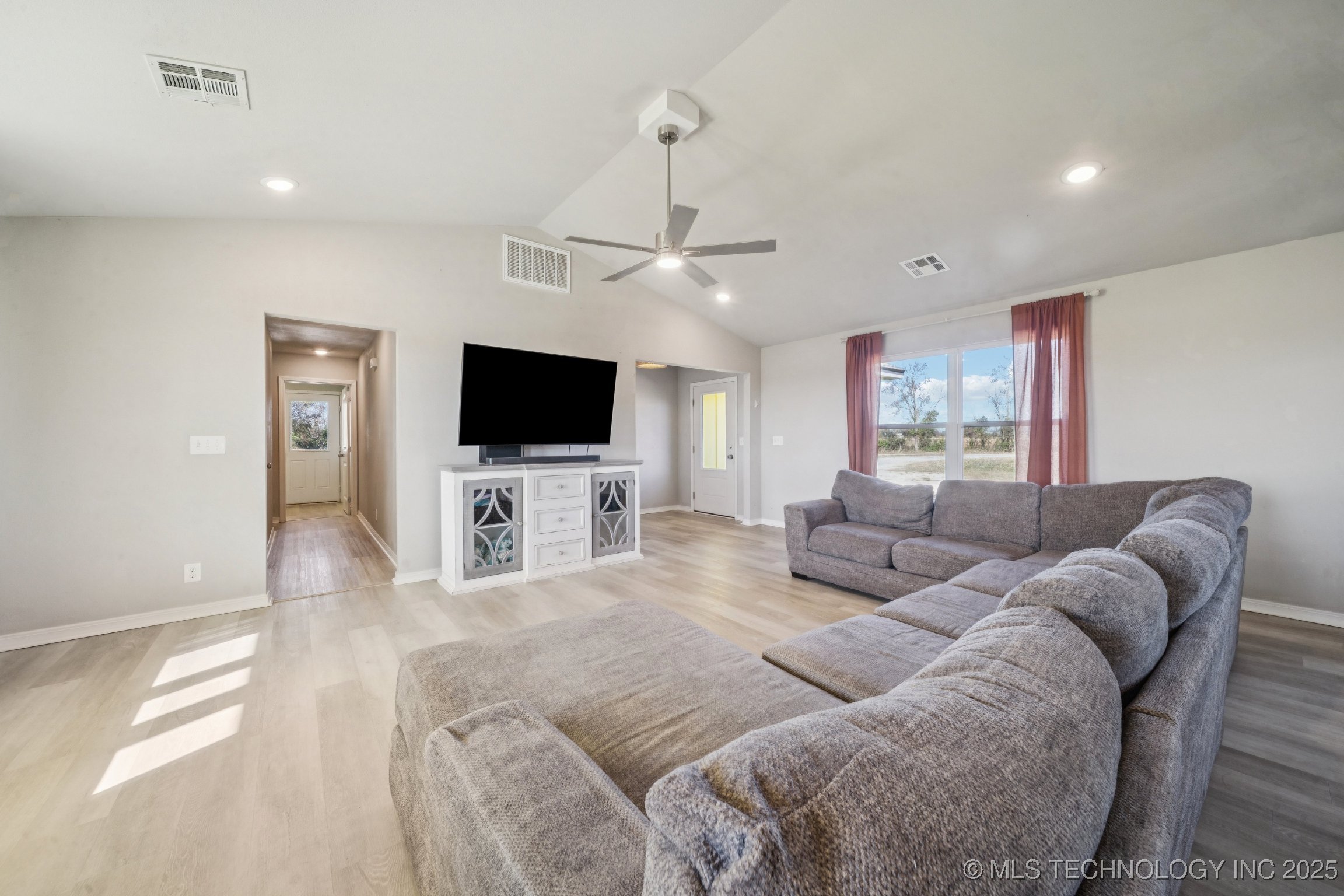 2152 E 430 Road Adair OK 74330