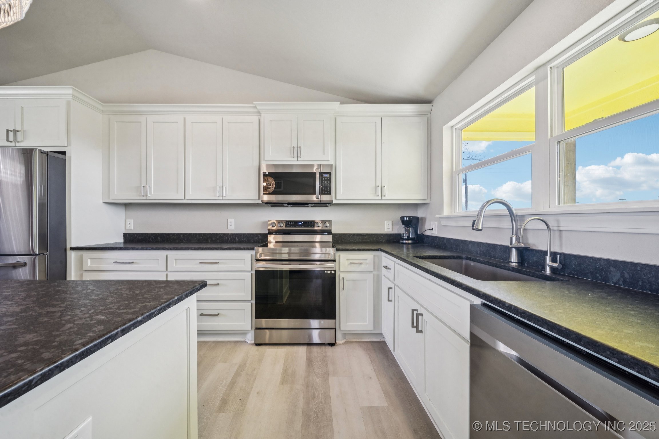 2152 E 430 Road Adair OK 74330