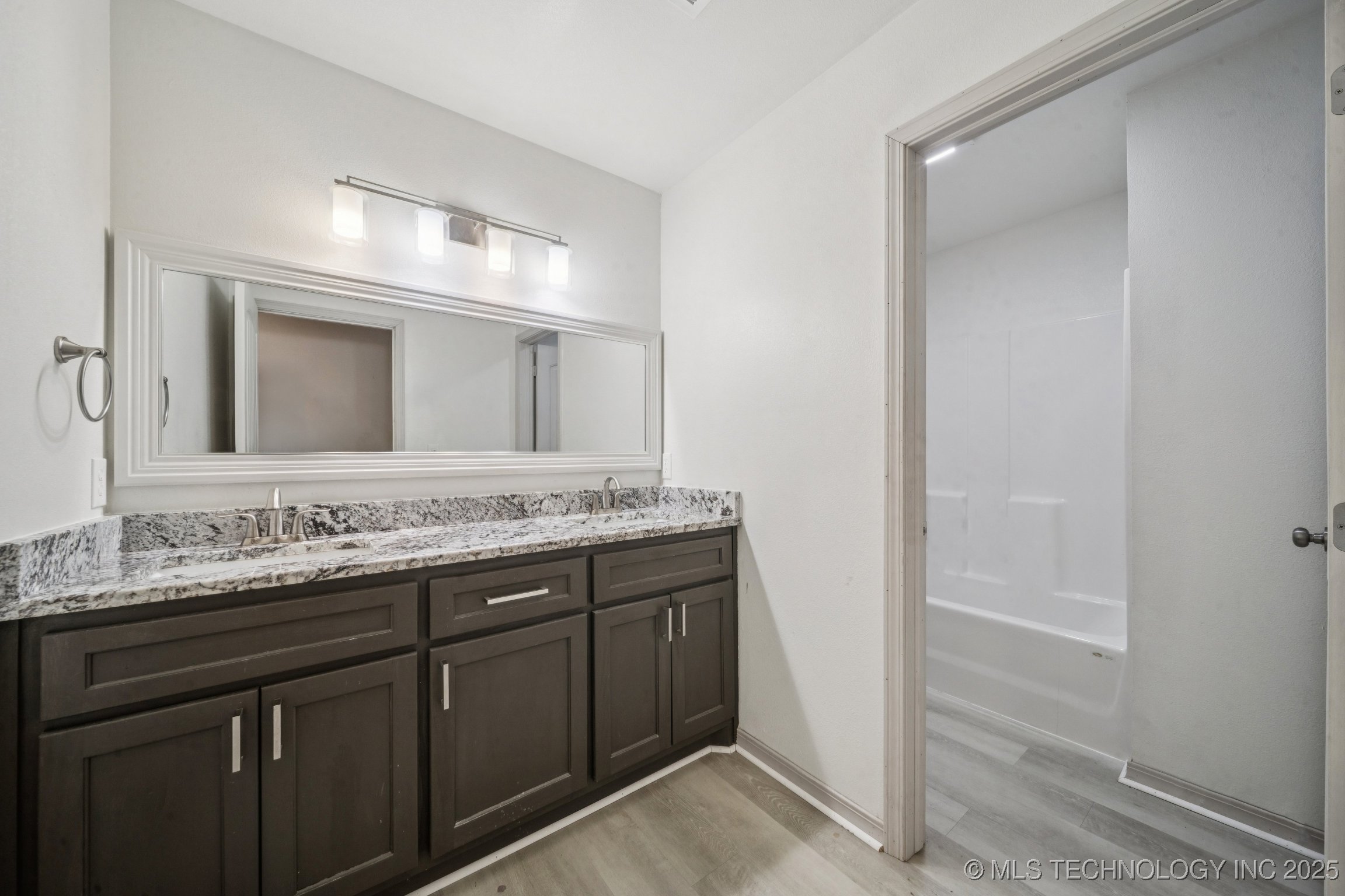 2152 E 430 Road Adair OK 74330