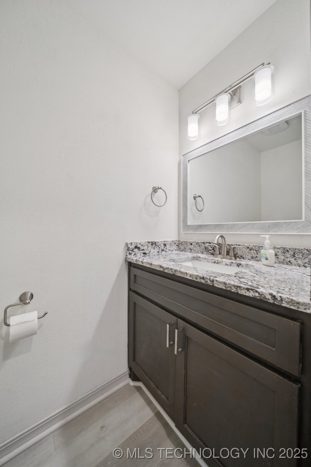 2152 E 430 Road Adair OK 74330