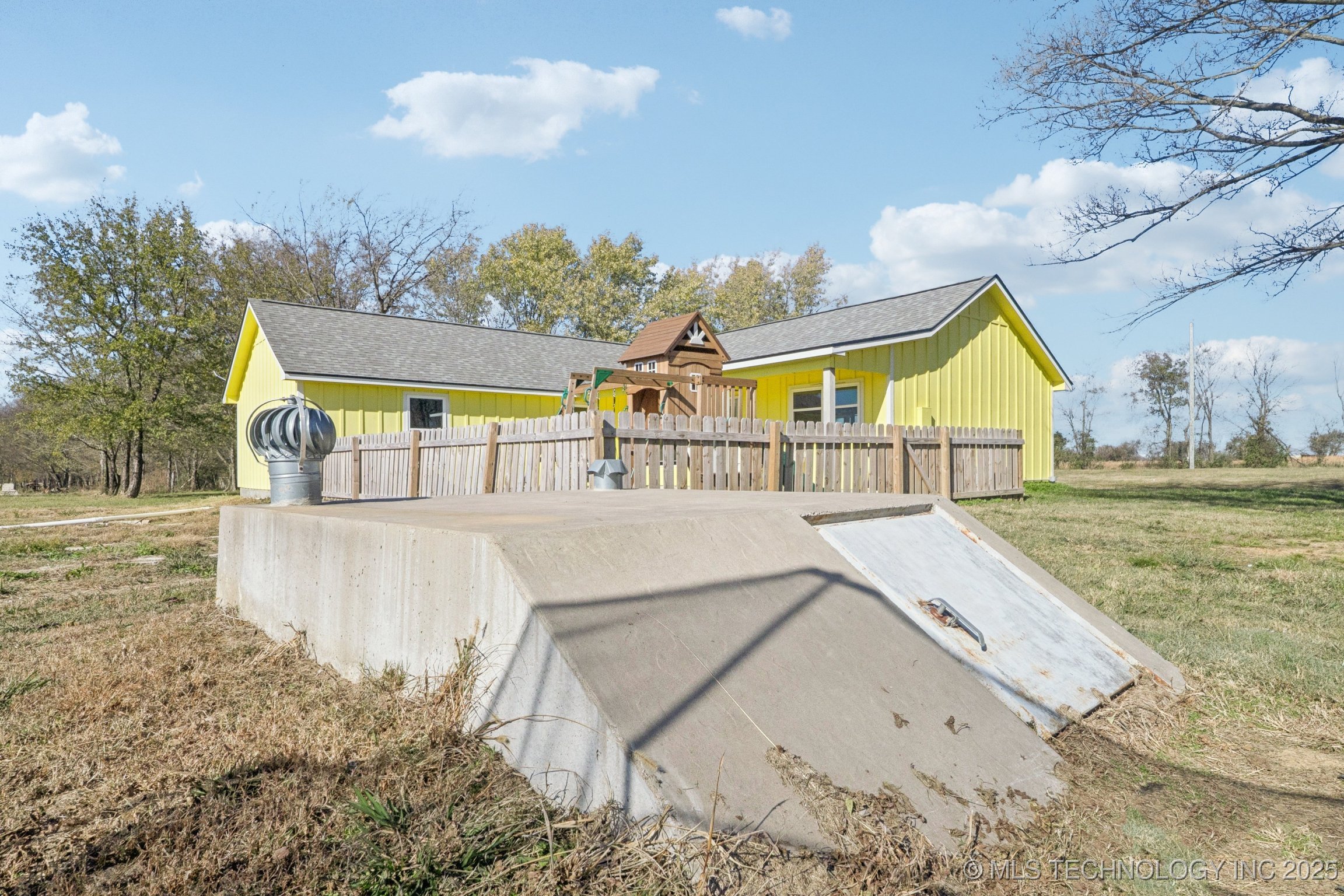 2152 E 430 Road Adair OK 74330