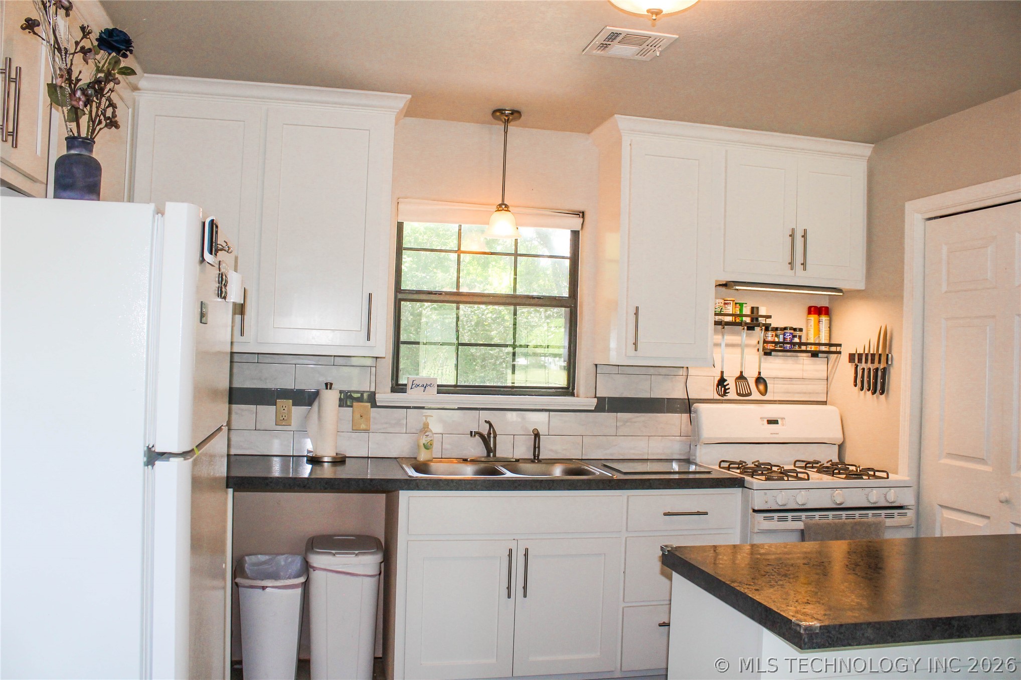 103 E Enterprise 2010 Quinton OK 74561