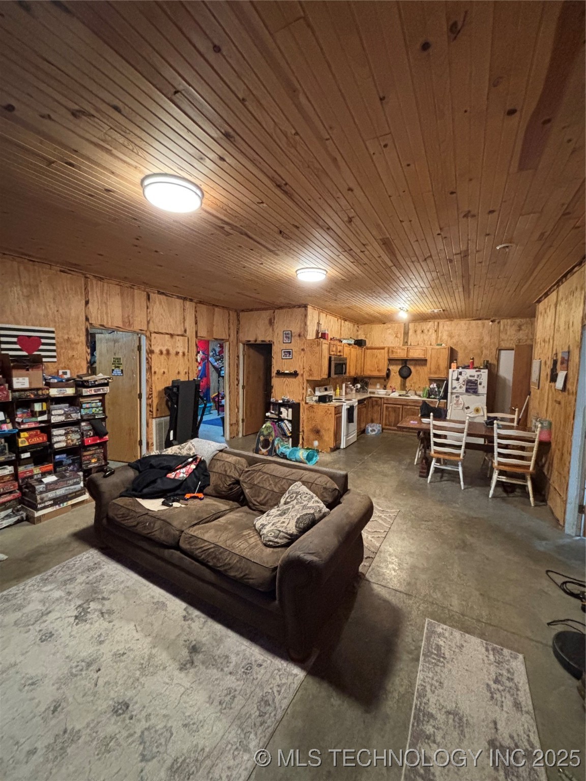 533 SW 2nd Street Adair OK 74330