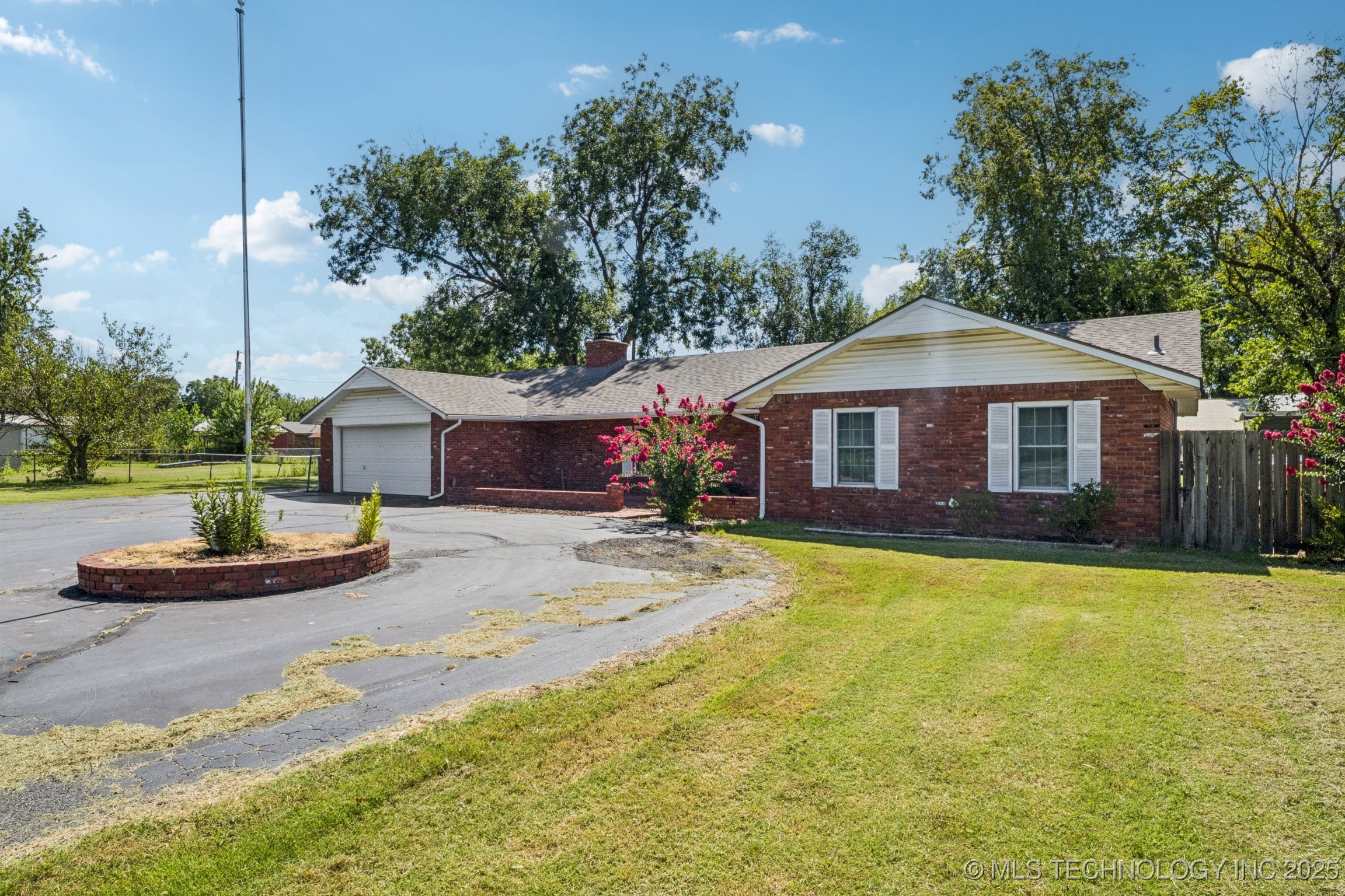 100 S 5th Street Morris OK 74445