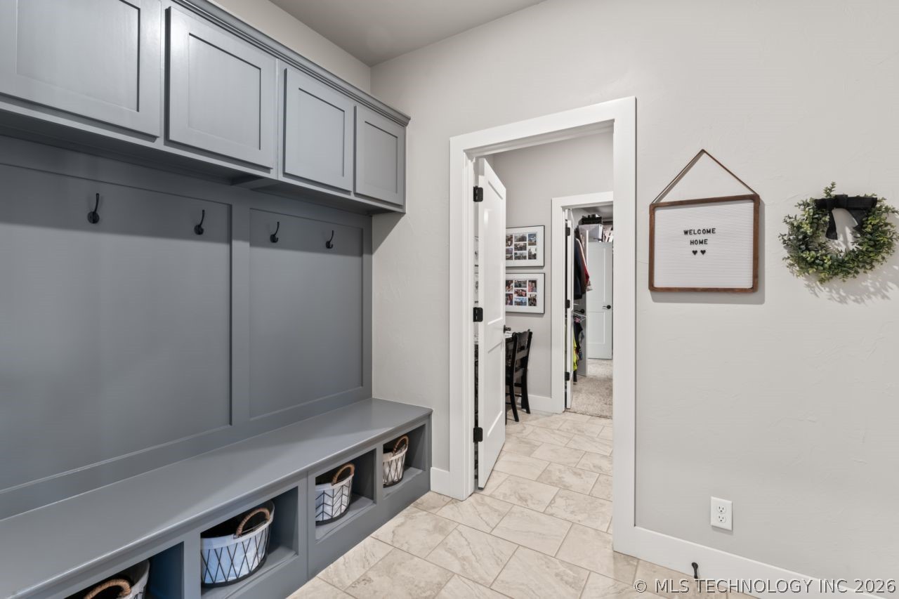 8705 S Quanah Avenue W Tulsa OK 74132