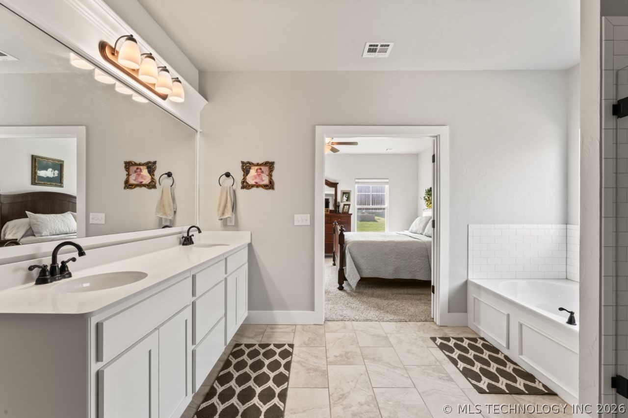8705 S Quanah Avenue W Tulsa OK 74132