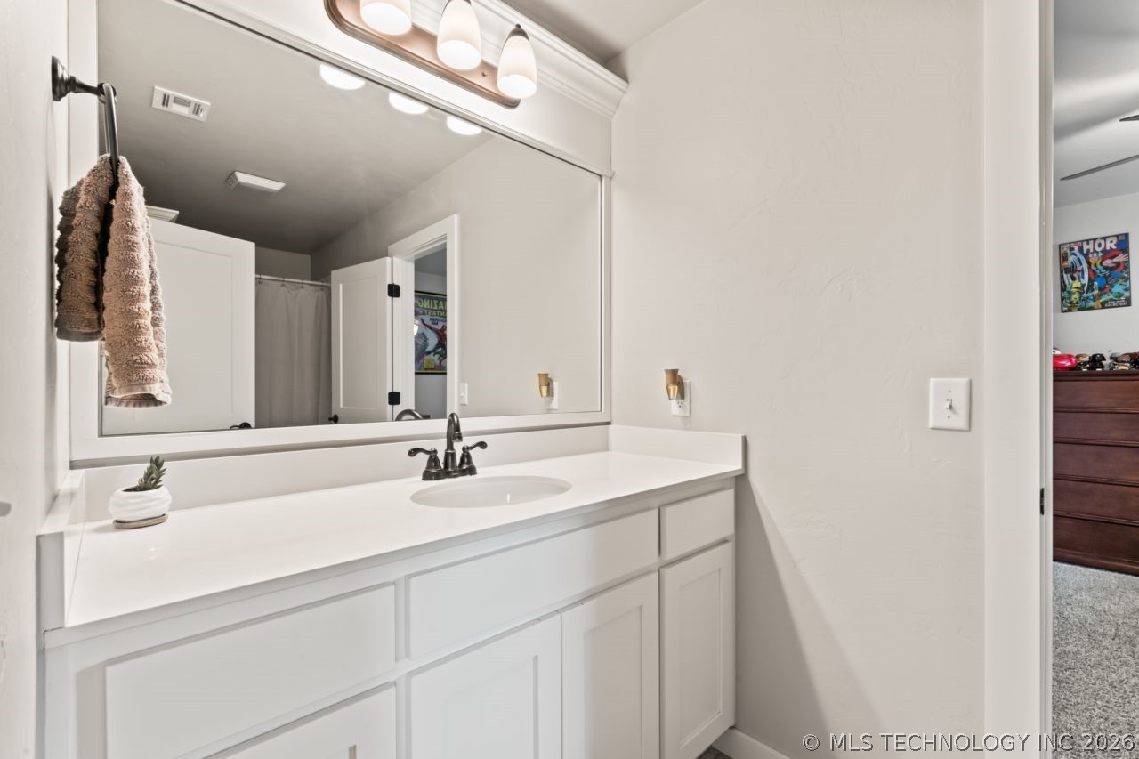 8705 S Quanah Avenue W Tulsa OK 74132