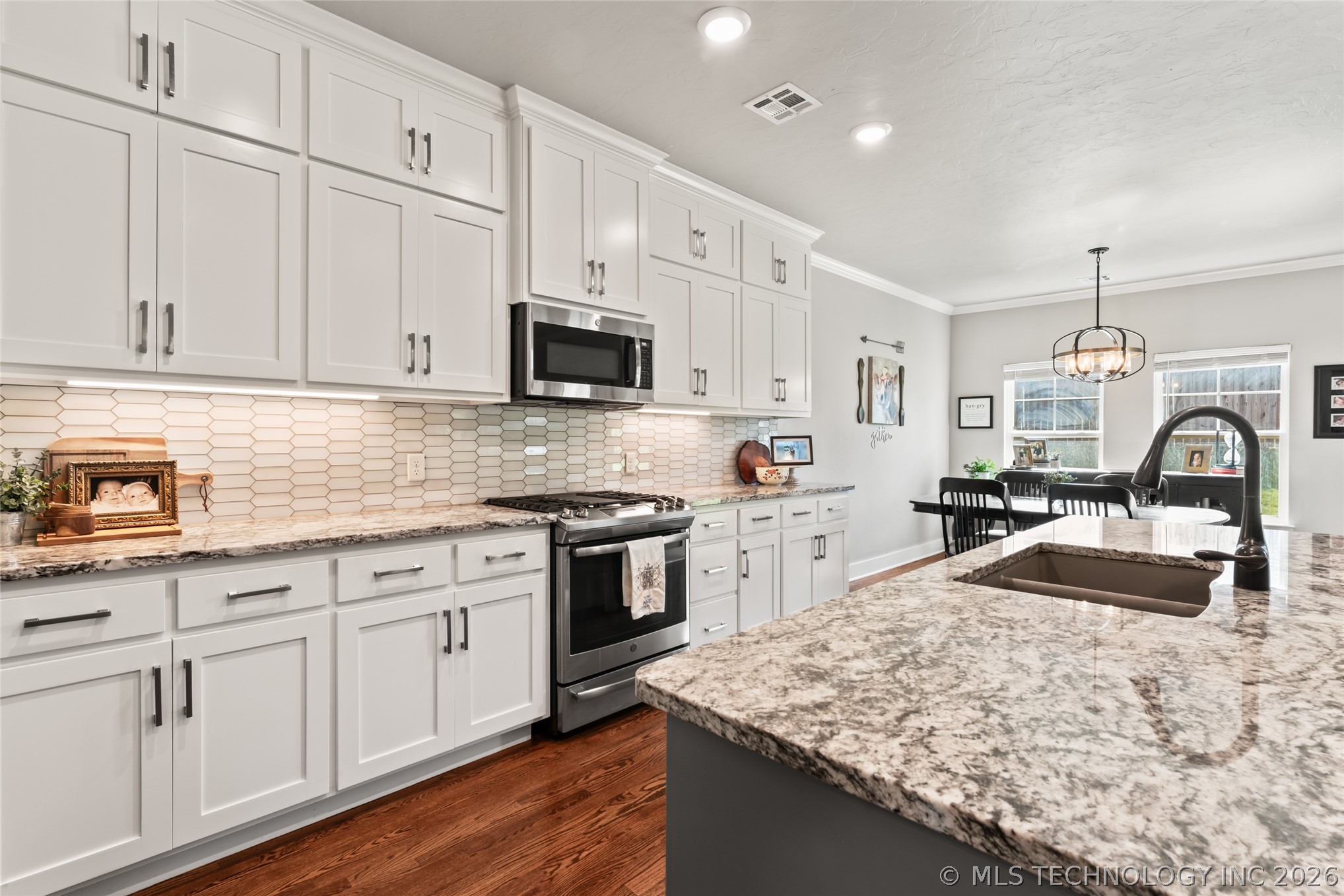 8705 S Quanah Avenue W Tulsa OK 74132