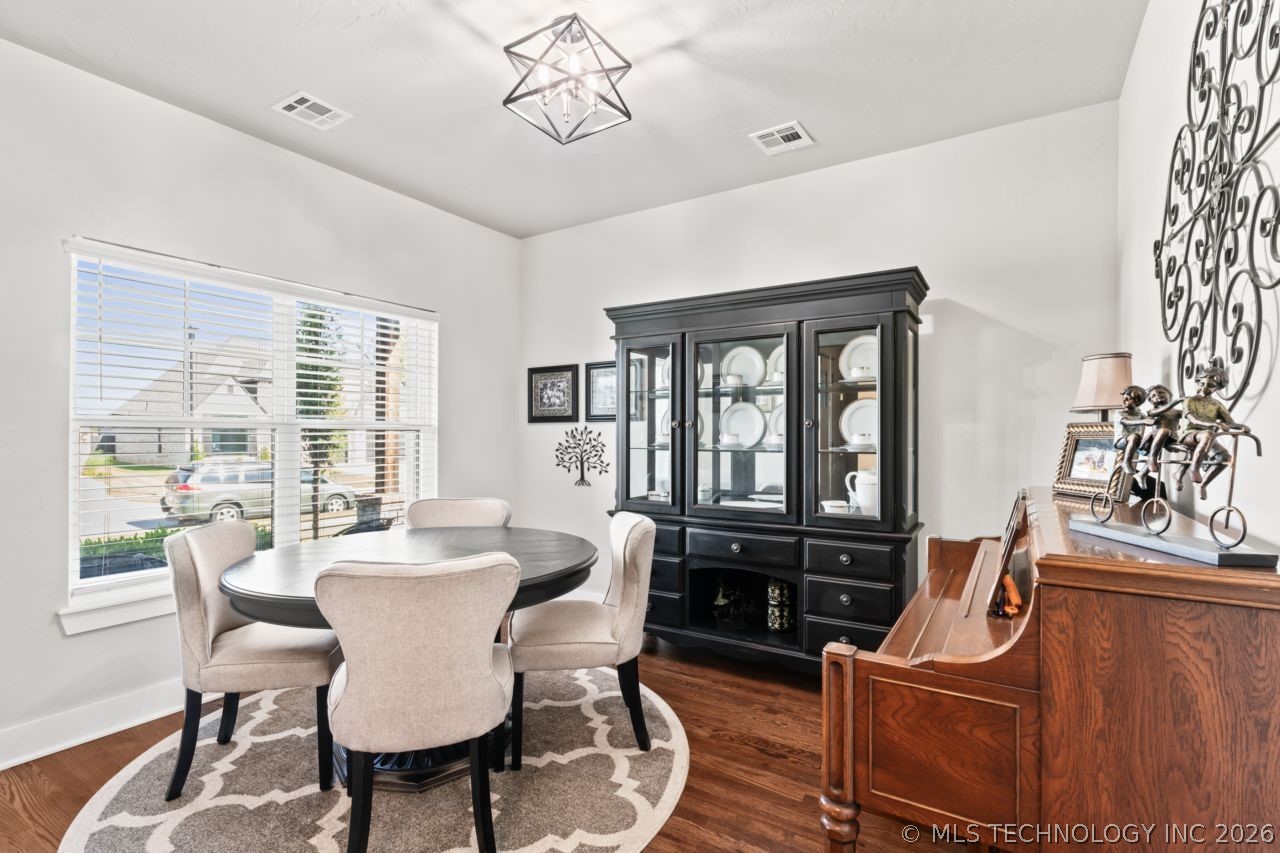 8705 S Quanah Avenue W Tulsa OK 74132