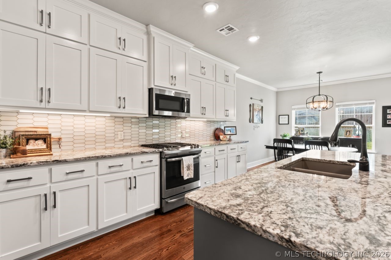 8705 S Quanah Avenue W Tulsa OK 74132