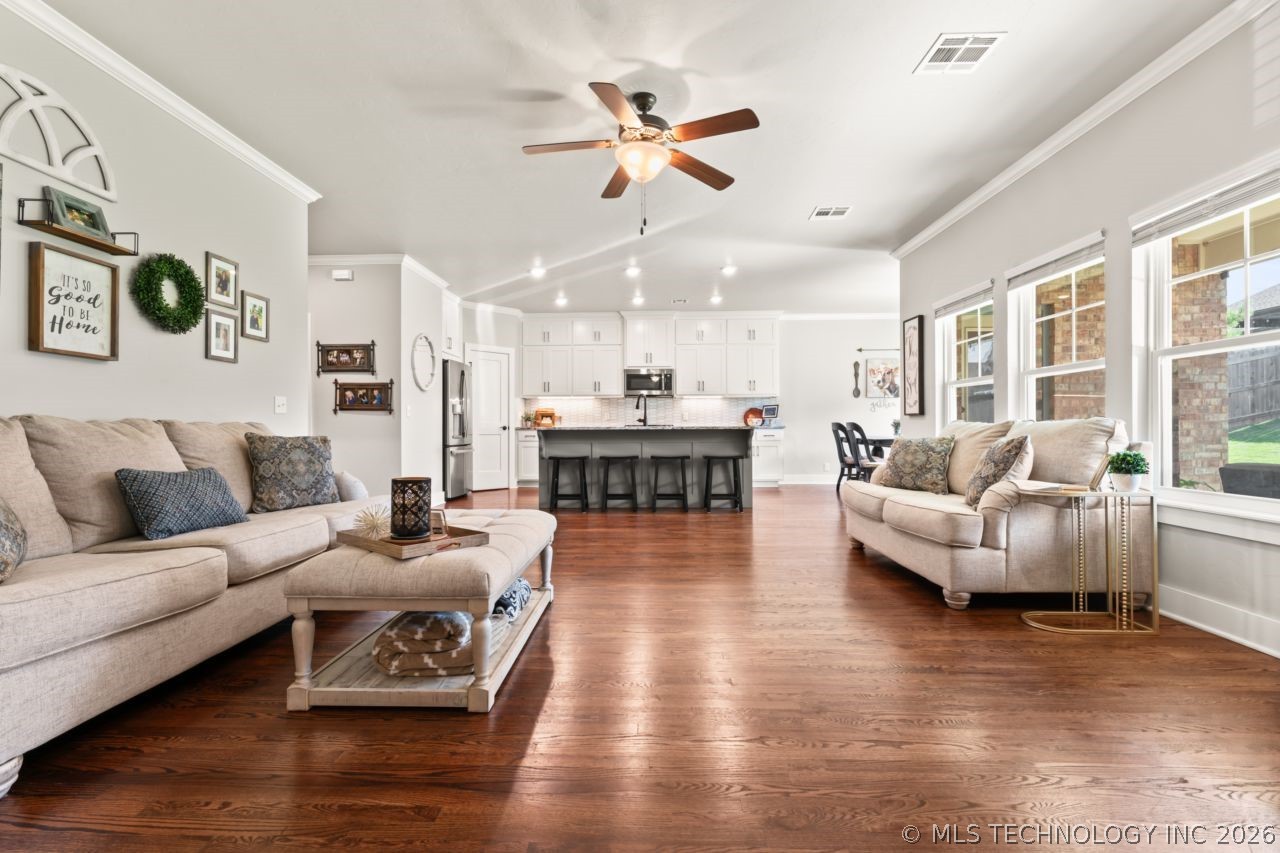 8705 S Quanah Avenue W Tulsa OK 74132