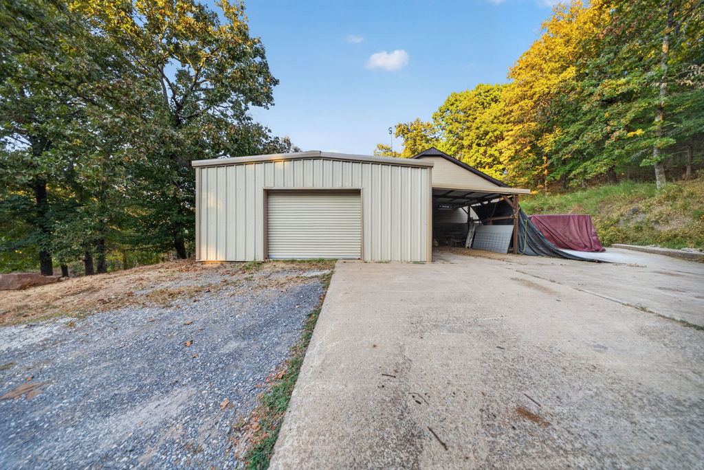 11725 S 437 Road Locust Grove OK 74352