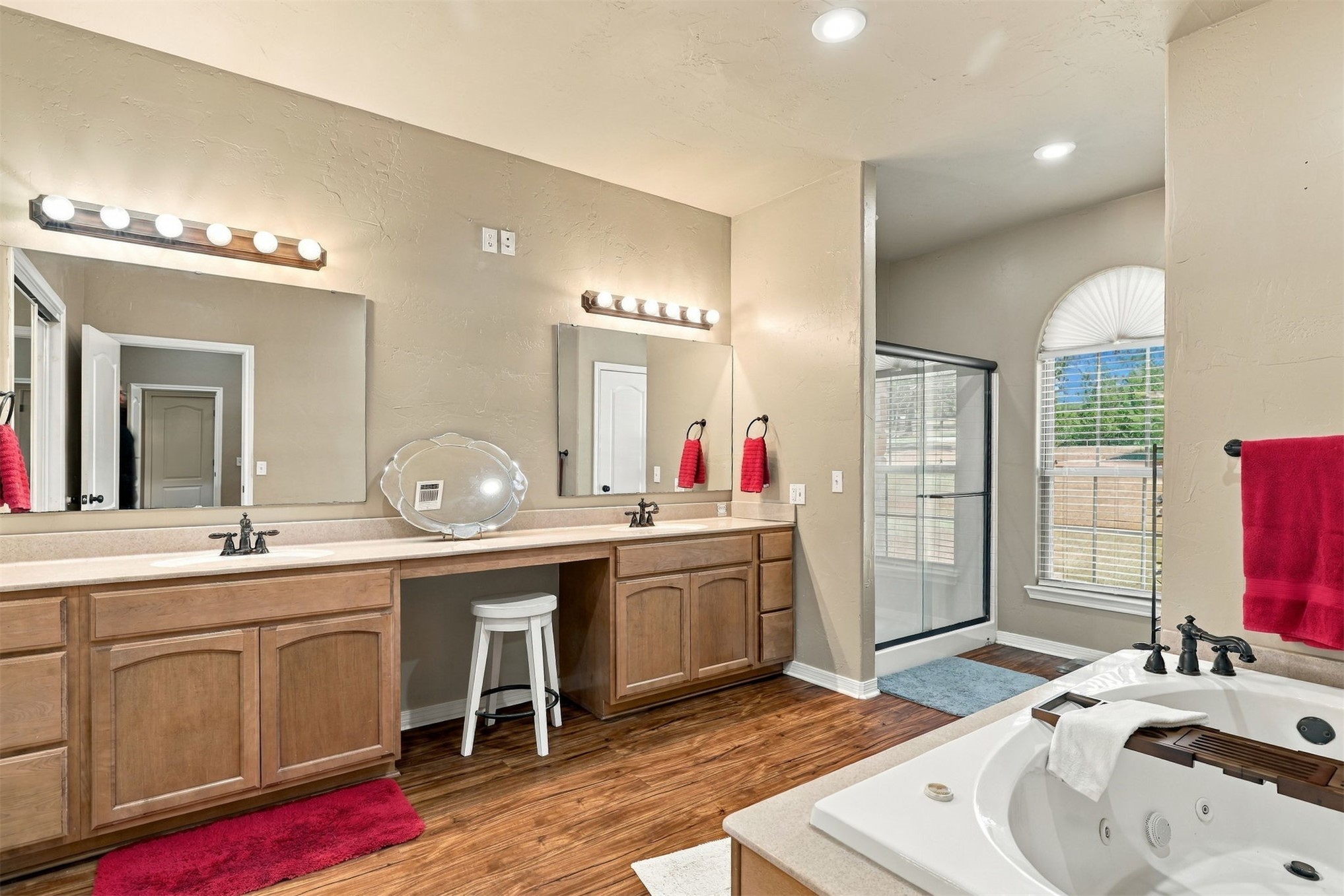 2355 Bryan Durant OK 74701