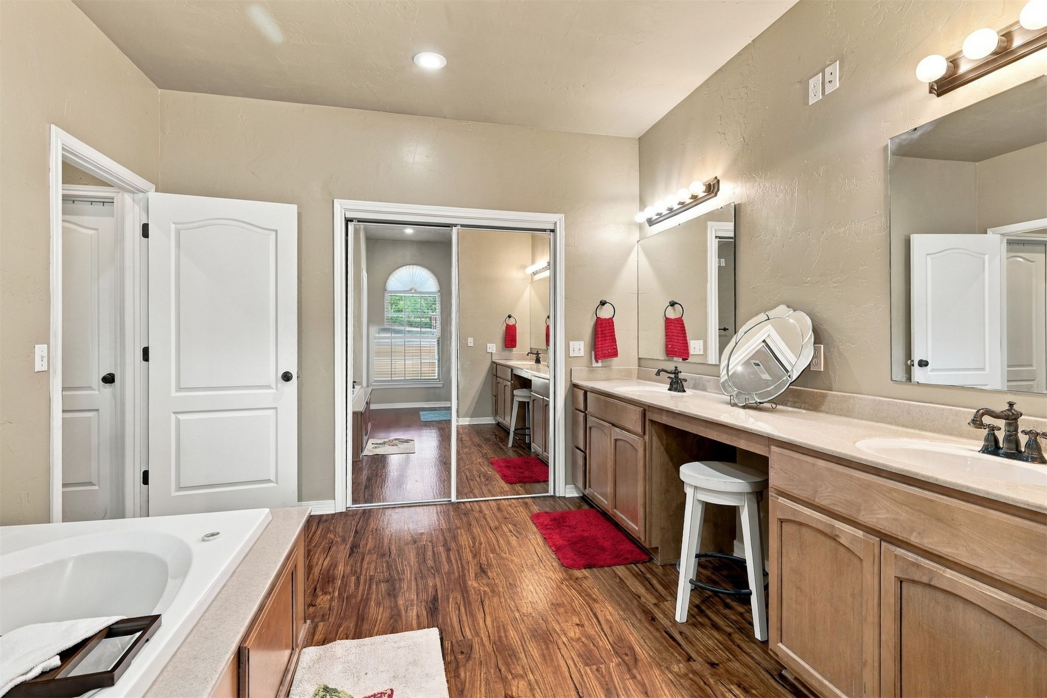 2355 Bryan Durant OK 74701