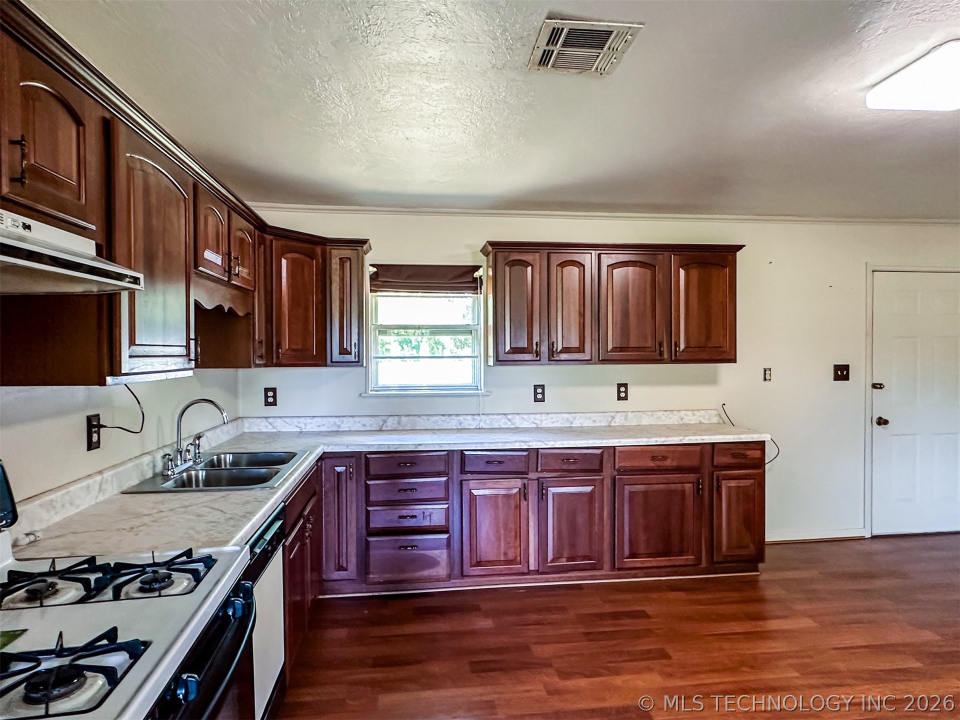 109948 S 4155 Road Checotah OK 74426