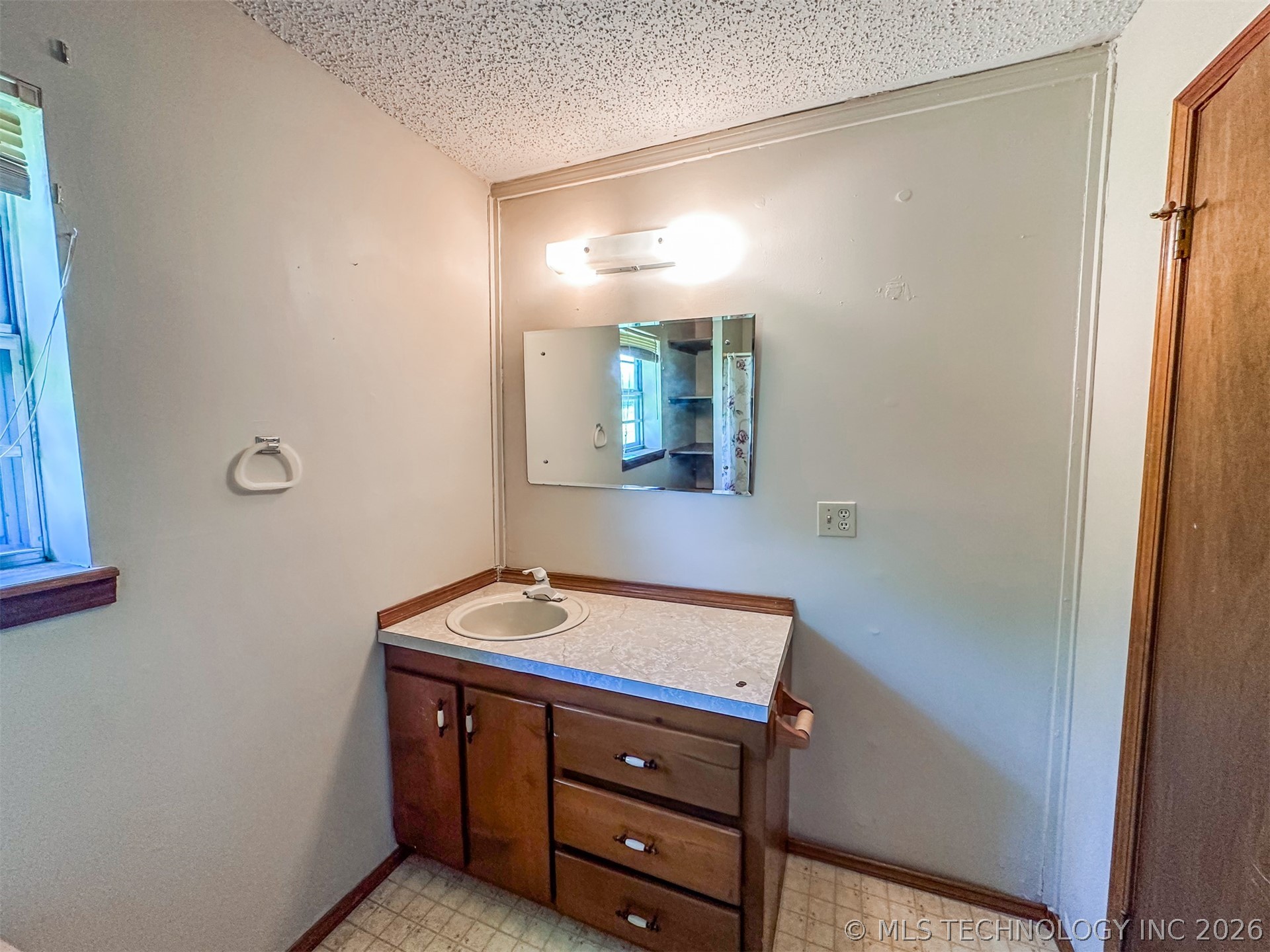 109948 S 4155 Road Checotah OK 74426