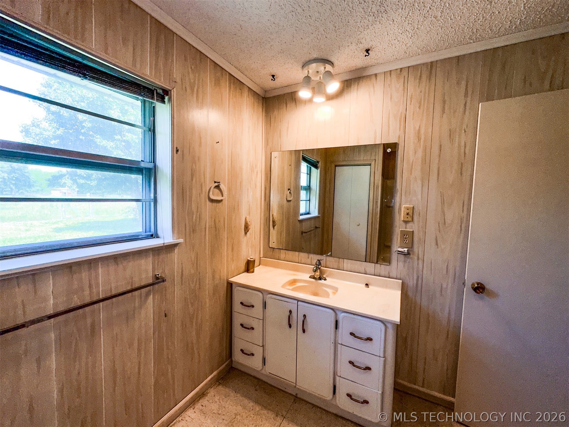 109948 S 4155 Road Checotah OK 74426