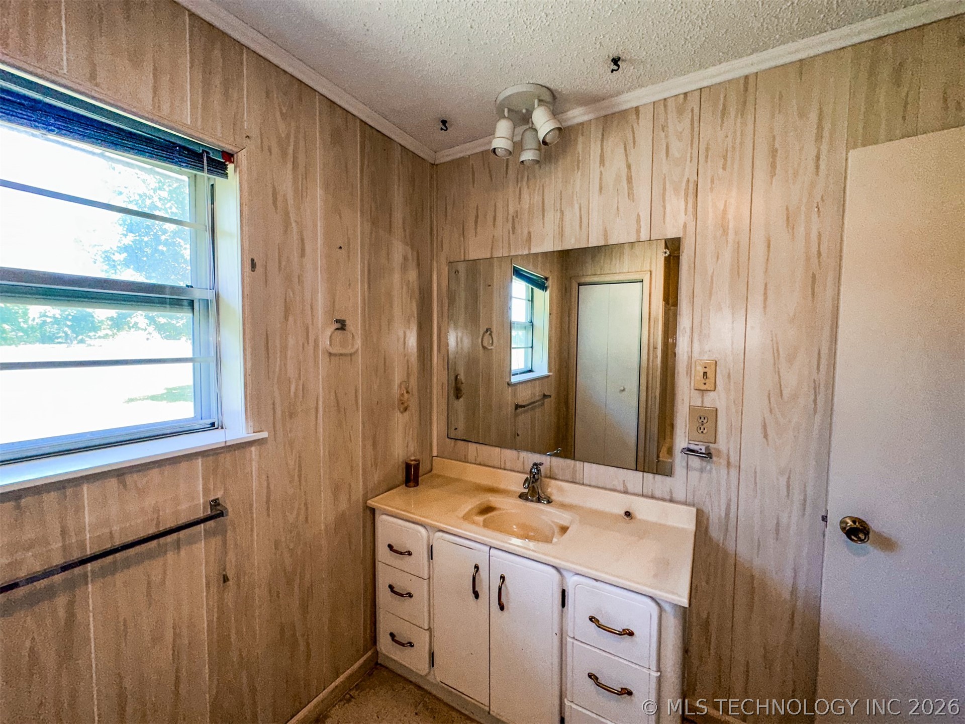 109948 S 4155 Road Checotah OK 74426