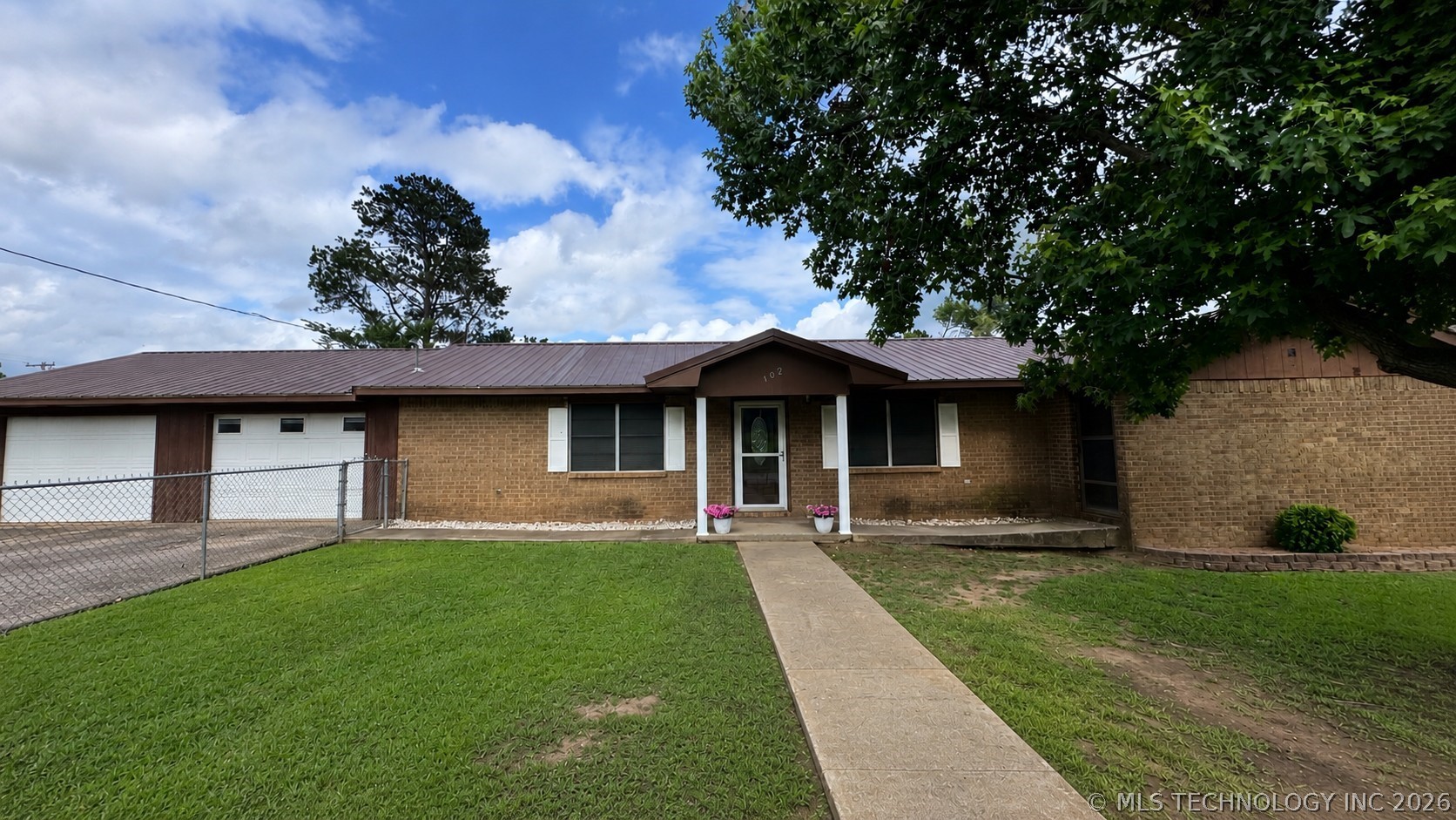 156 S Ramsey Caney OK 74533