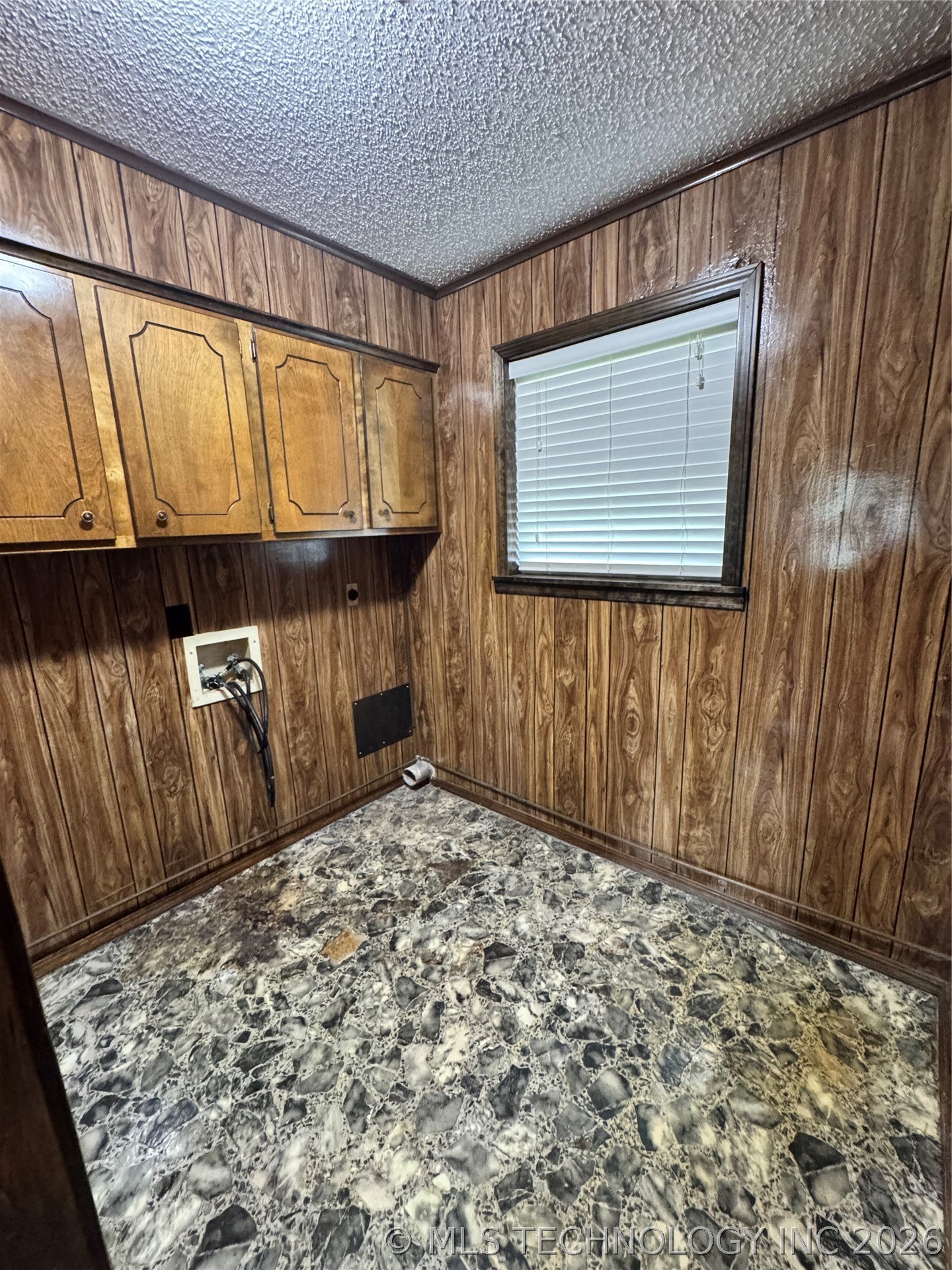 156 S Ramsey Caney OK 74533