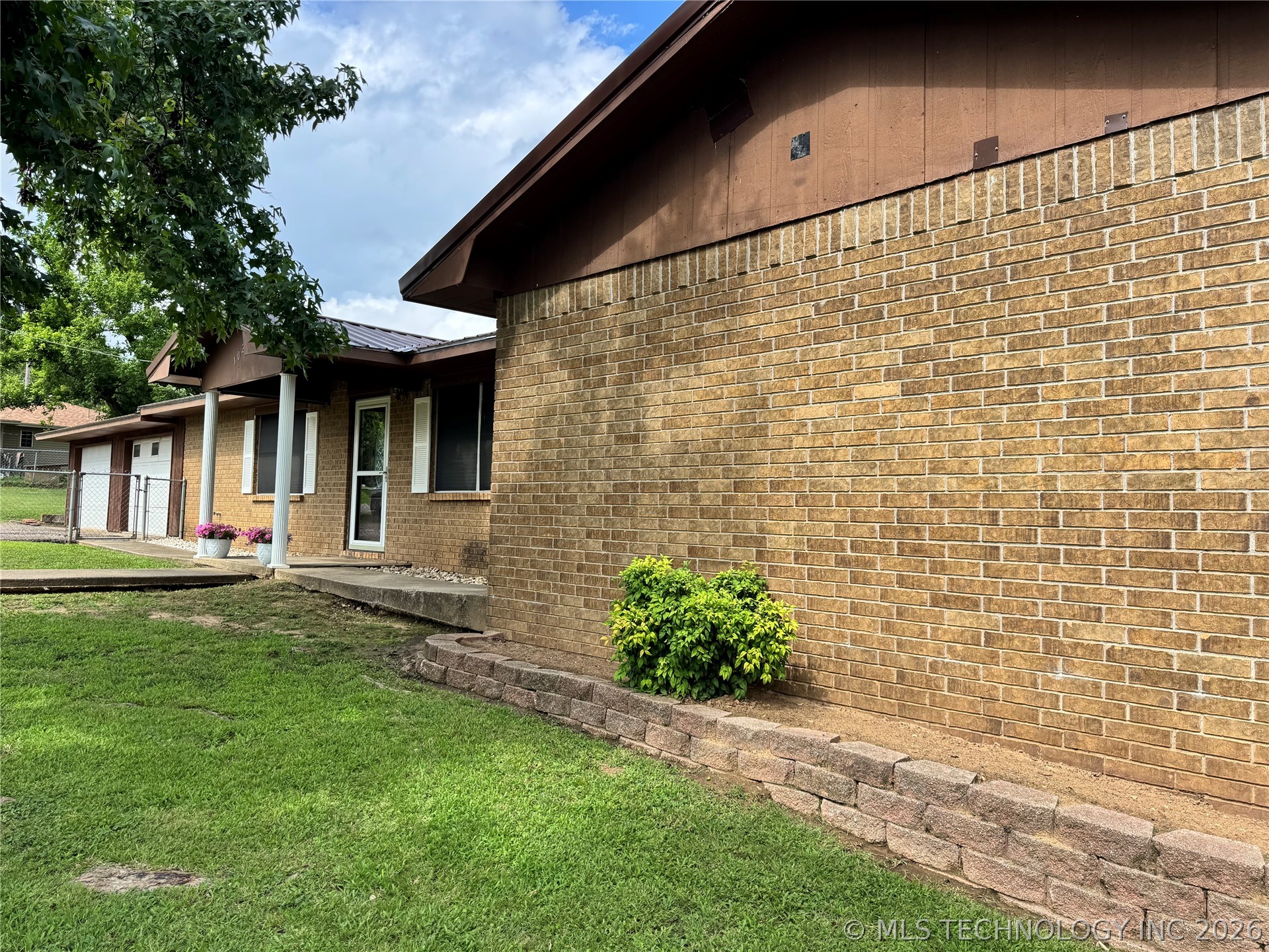 156 S Ramsey Caney OK 74533