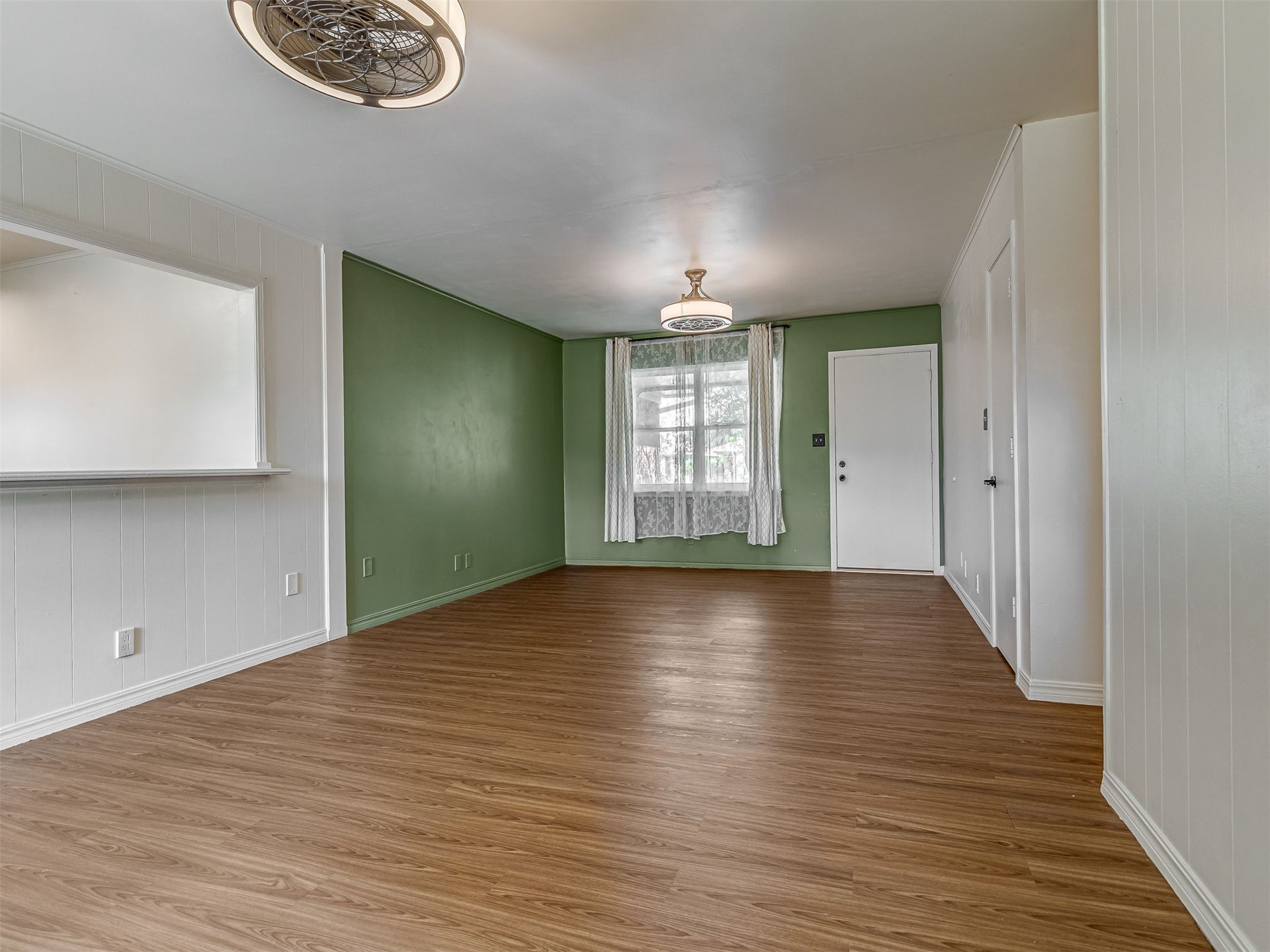 8922 E 49th Place Tulsa OK 74145