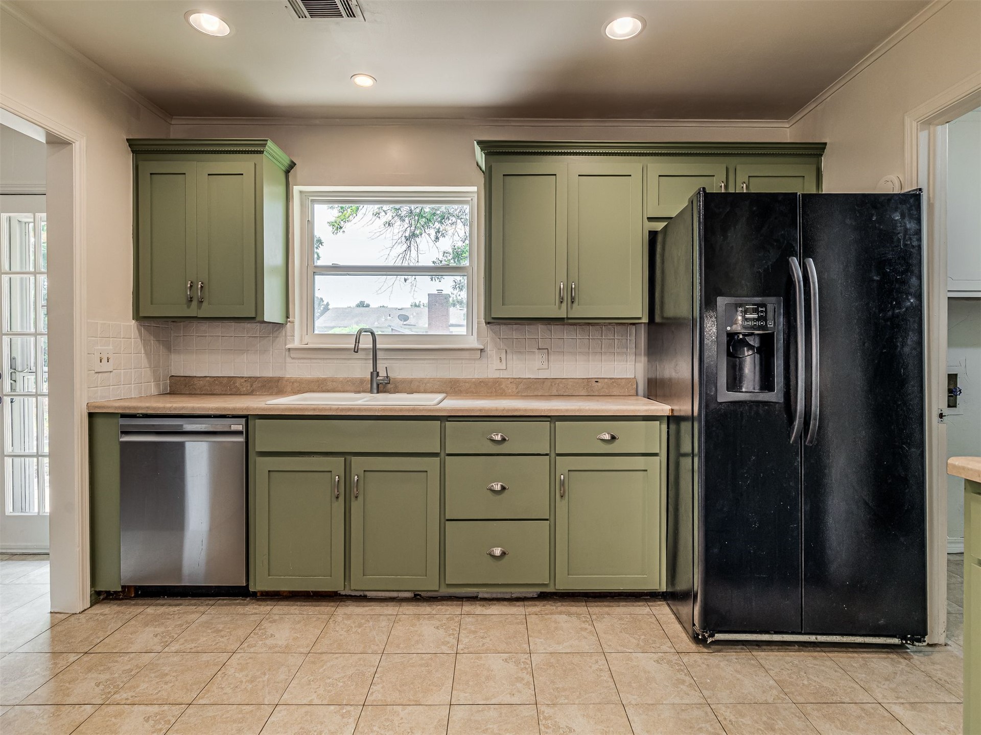 8922 E 49th Place Tulsa OK 74145