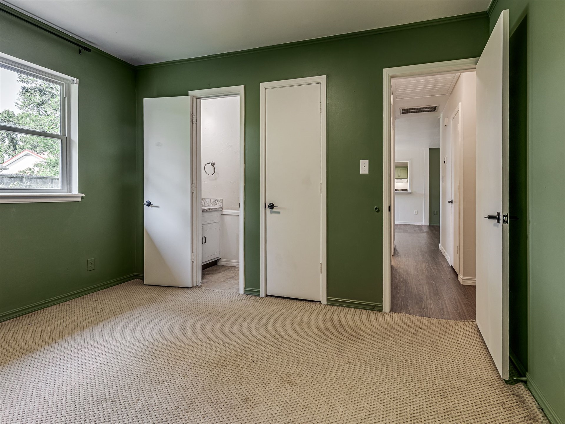 8922 E 49th Place Tulsa OK 74145