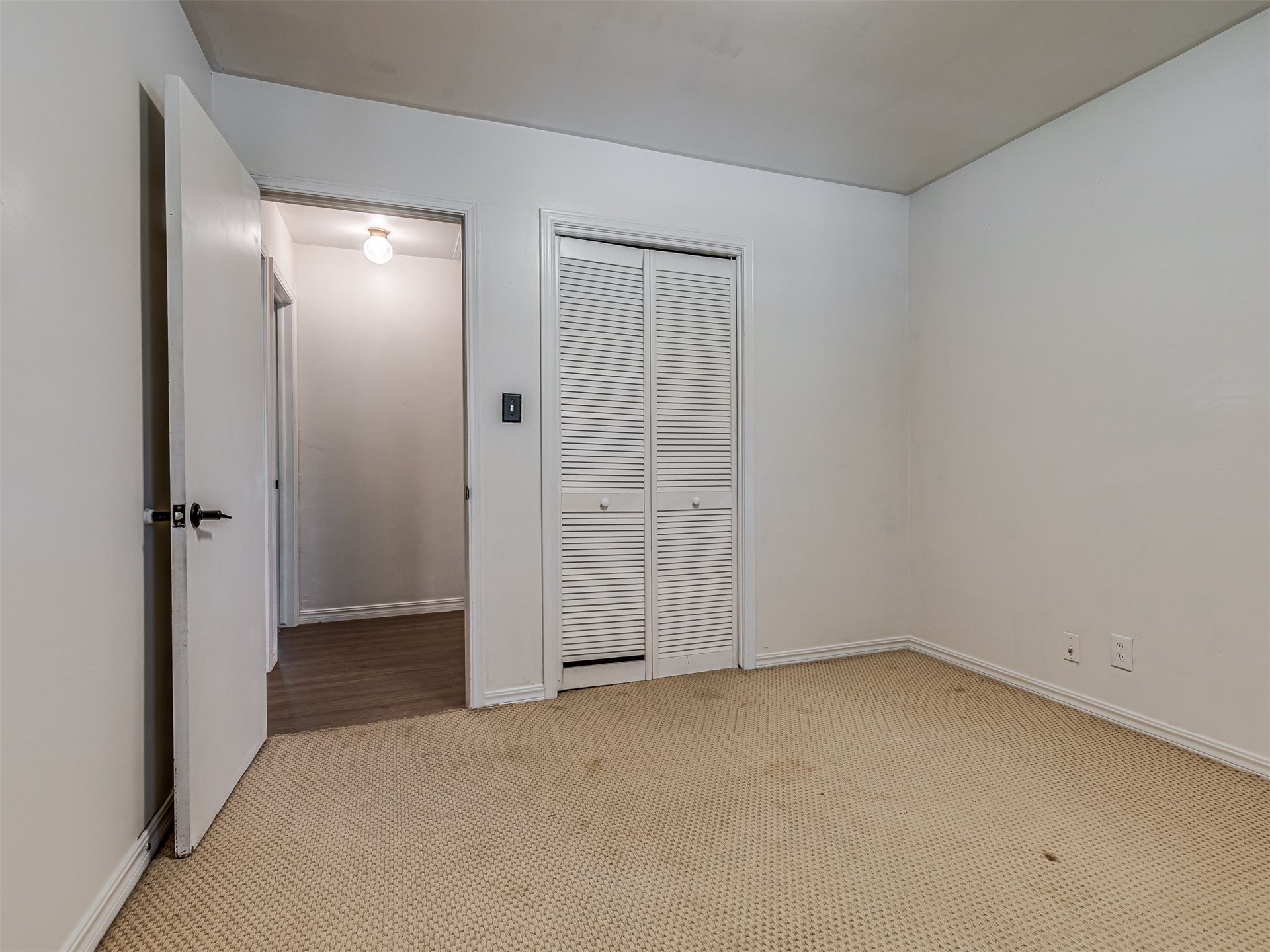 8922 E 49th Place Tulsa OK 74145