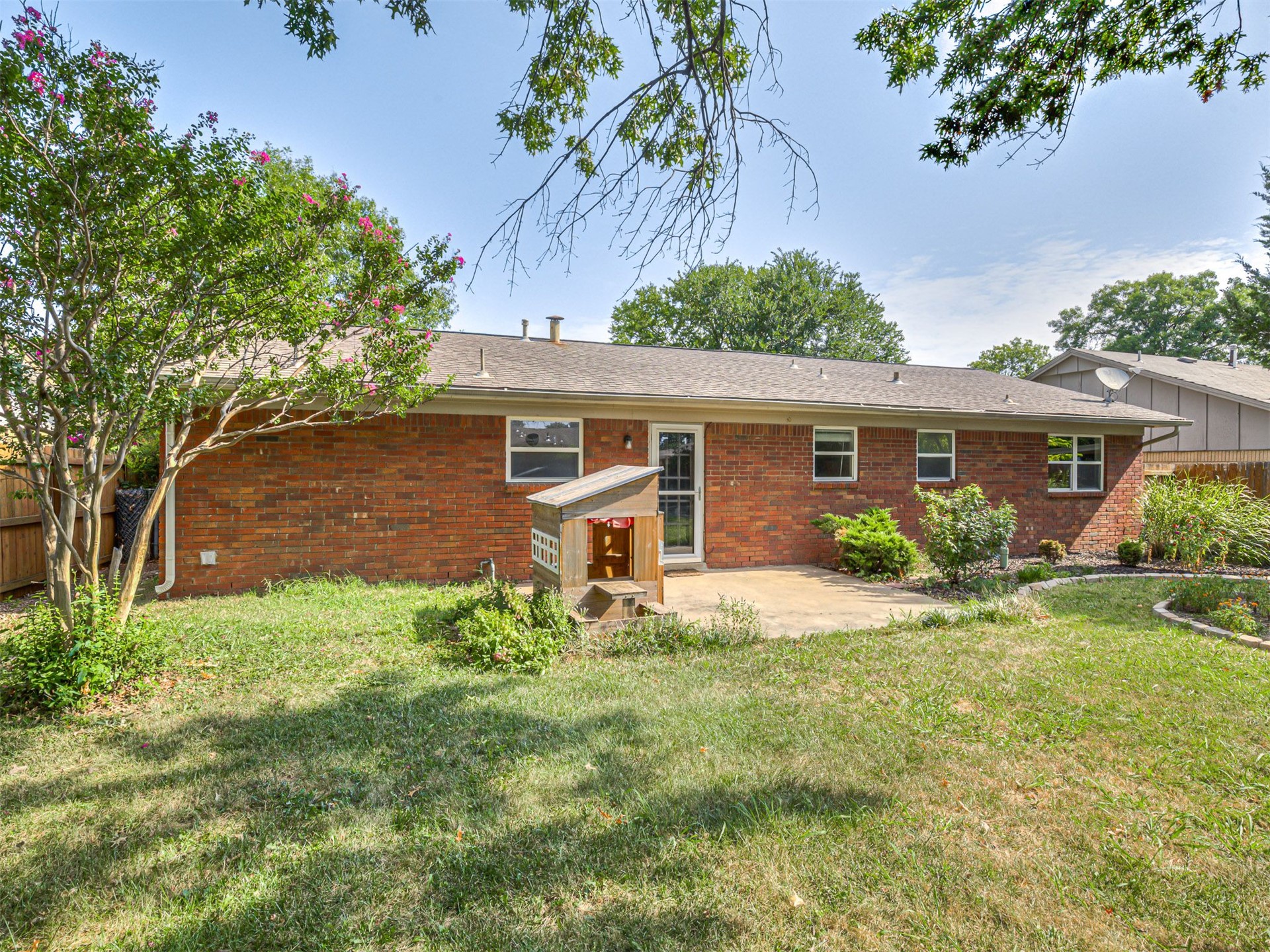 8922 E 49th Place Tulsa OK 74145