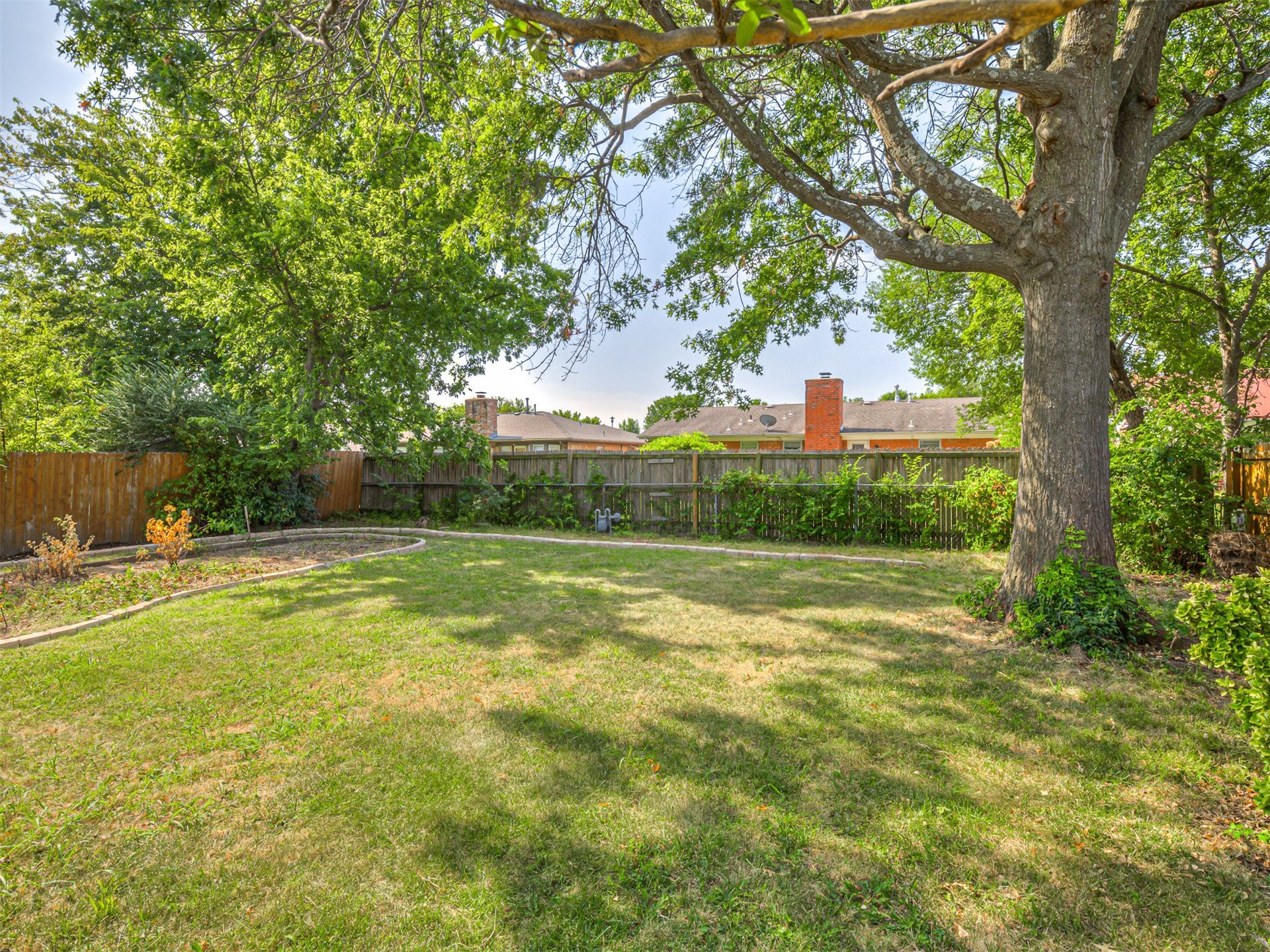 8922 E 49th Place Tulsa OK 74145