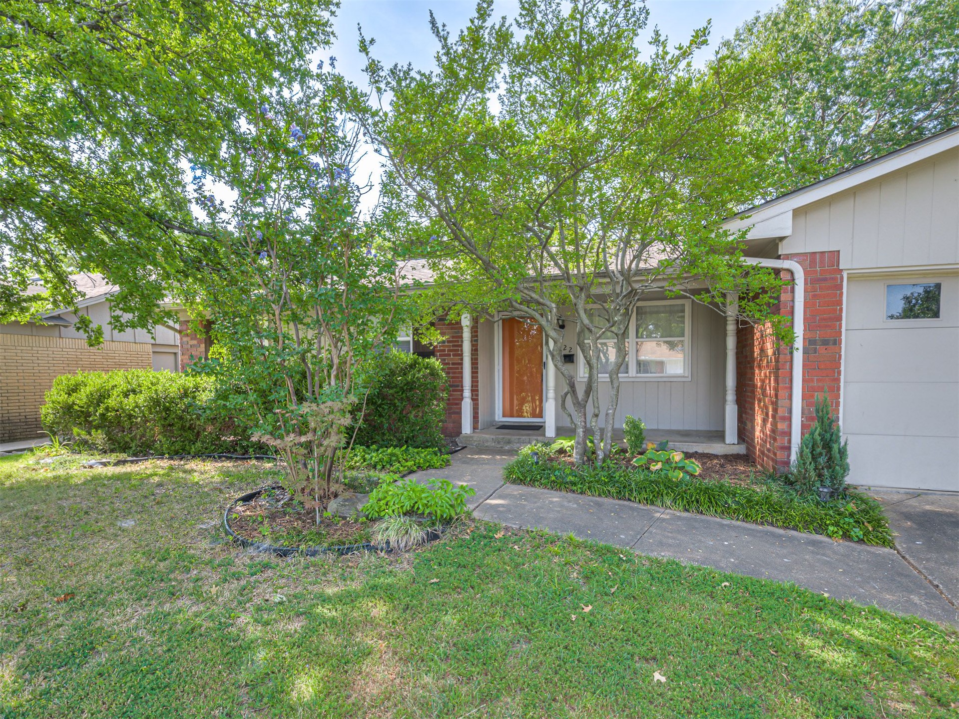 8922 E 49th Place Tulsa OK 74145