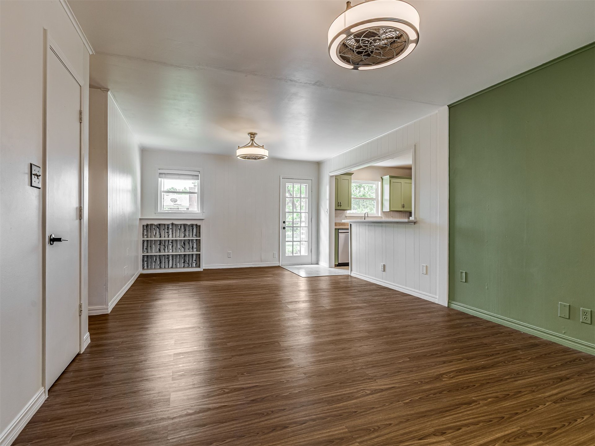 8922 E 49th Place Tulsa OK 74145