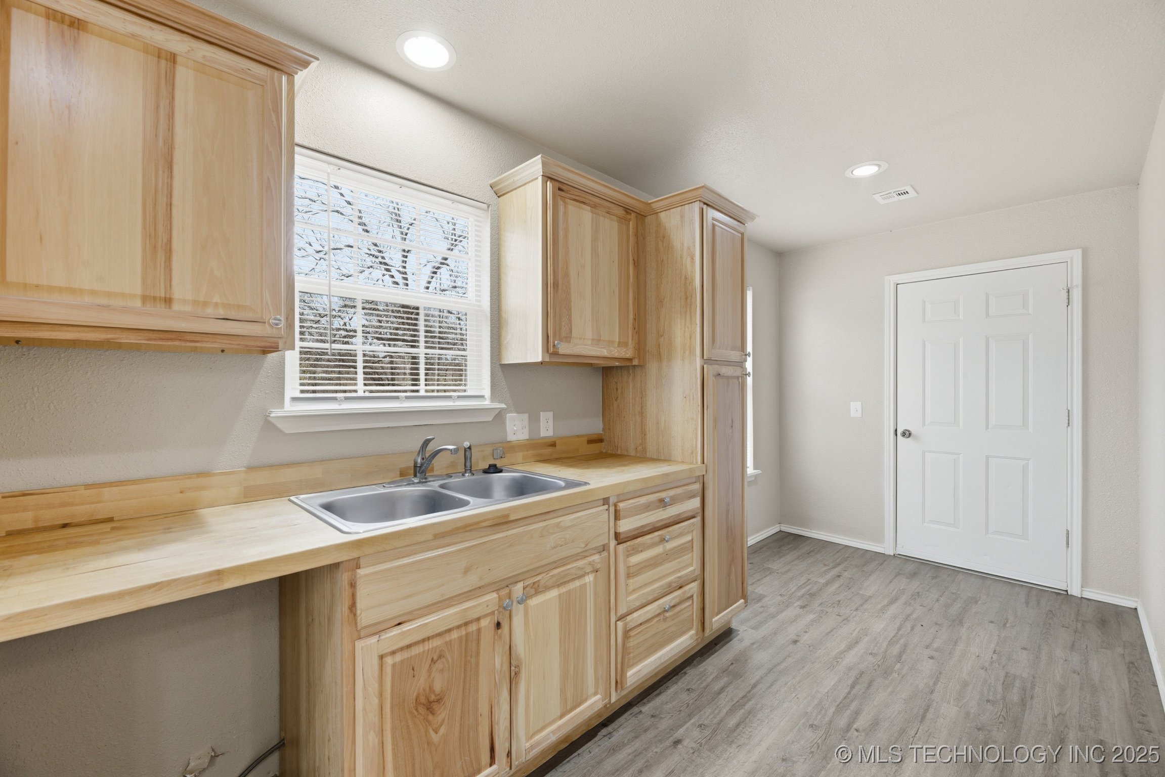 118 W 4th Street Oilton OK 74052