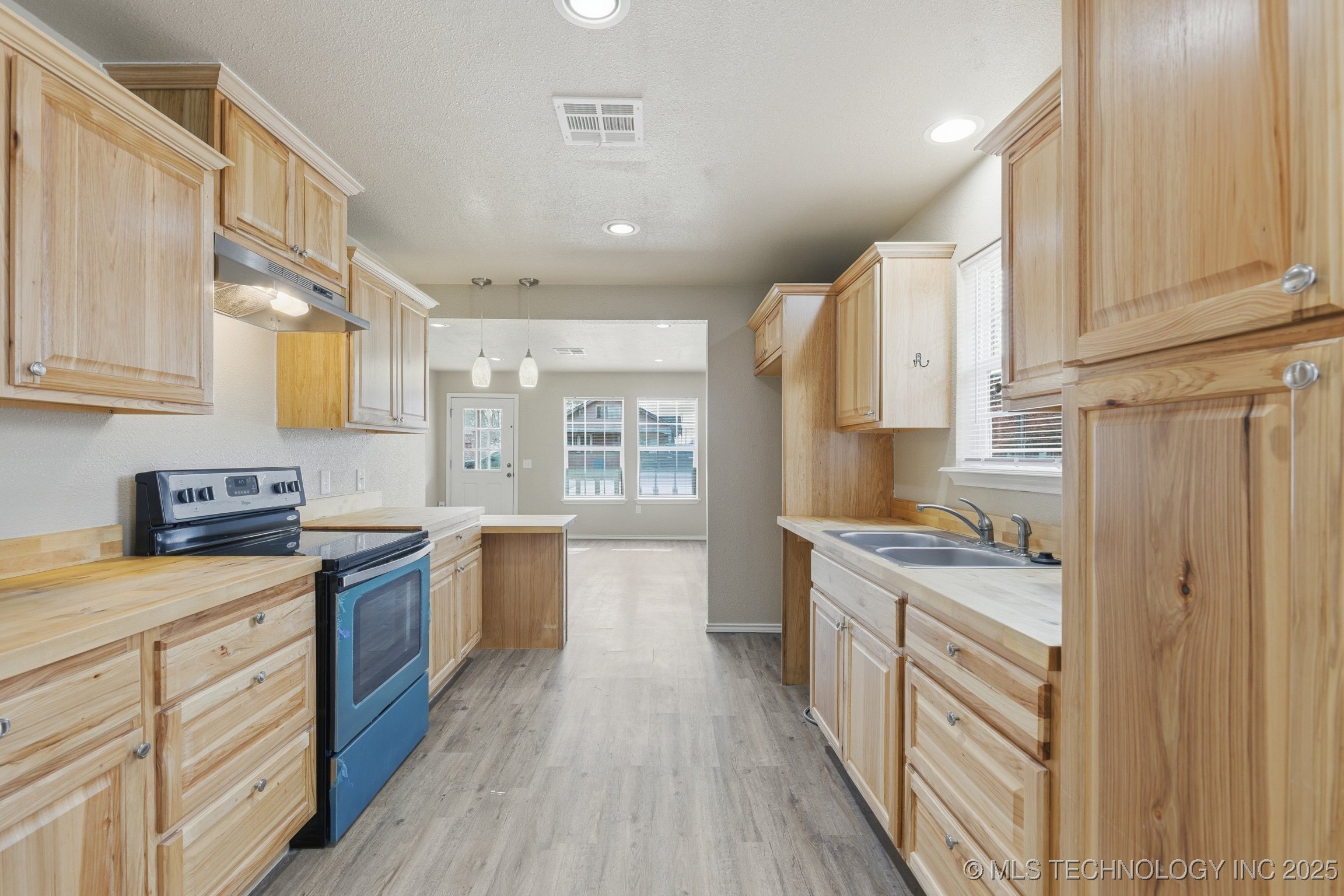 118 W 4th Street Oilton OK 74052