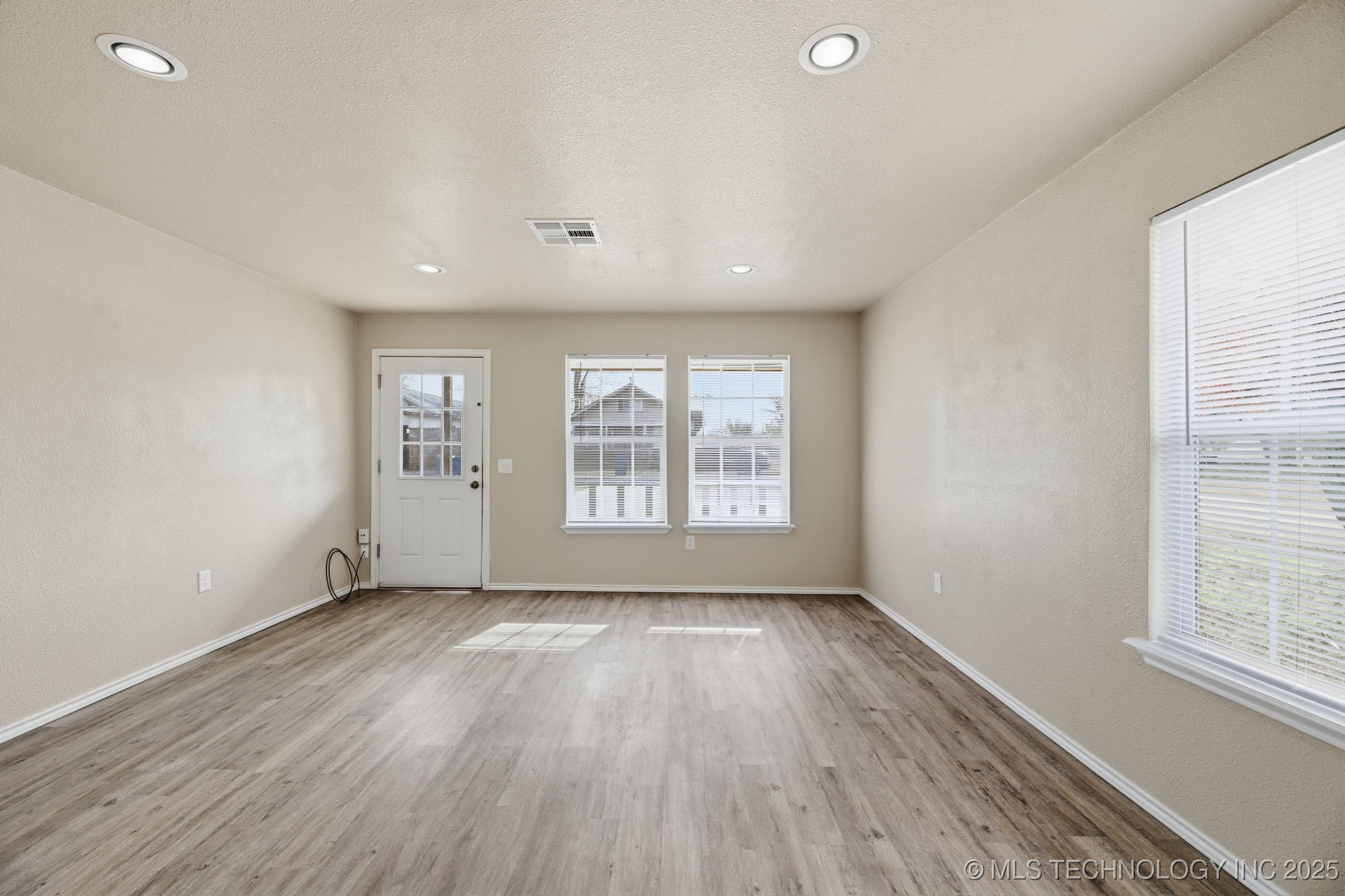 118 W 4th Street Oilton OK 74052