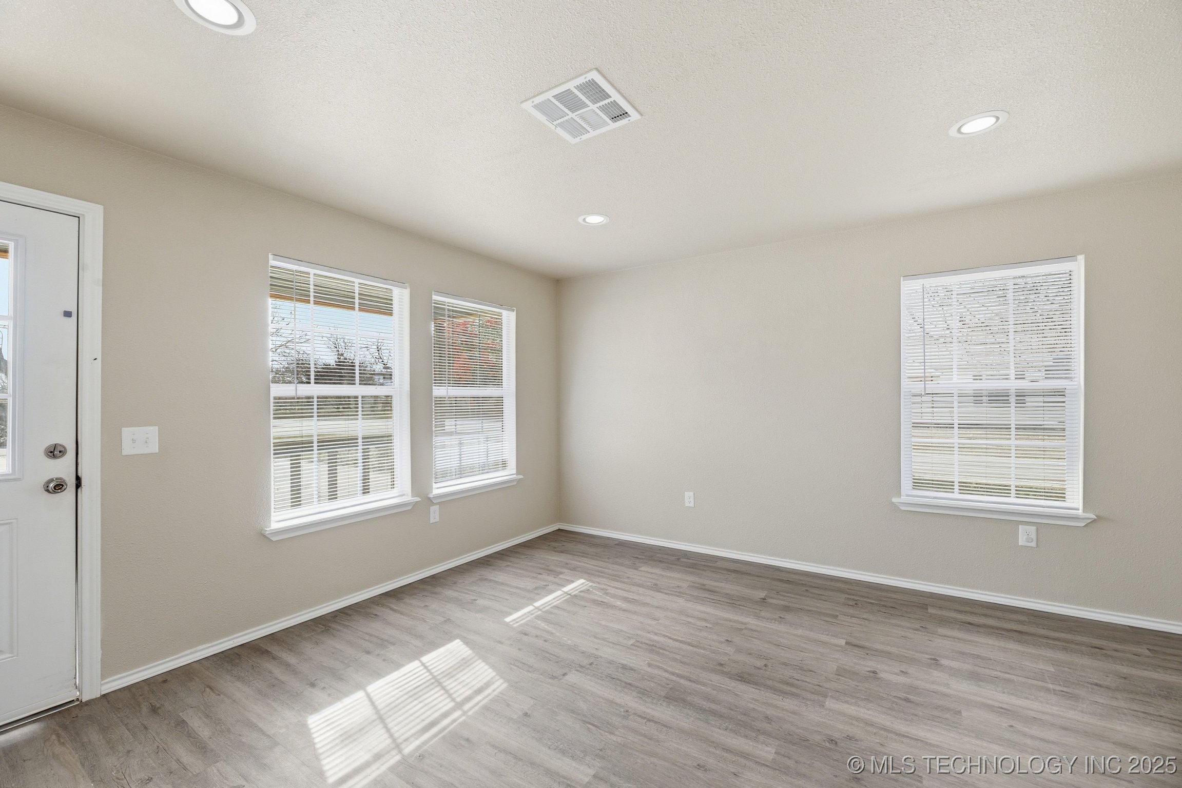 118 W 4th Street Oilton OK 74052