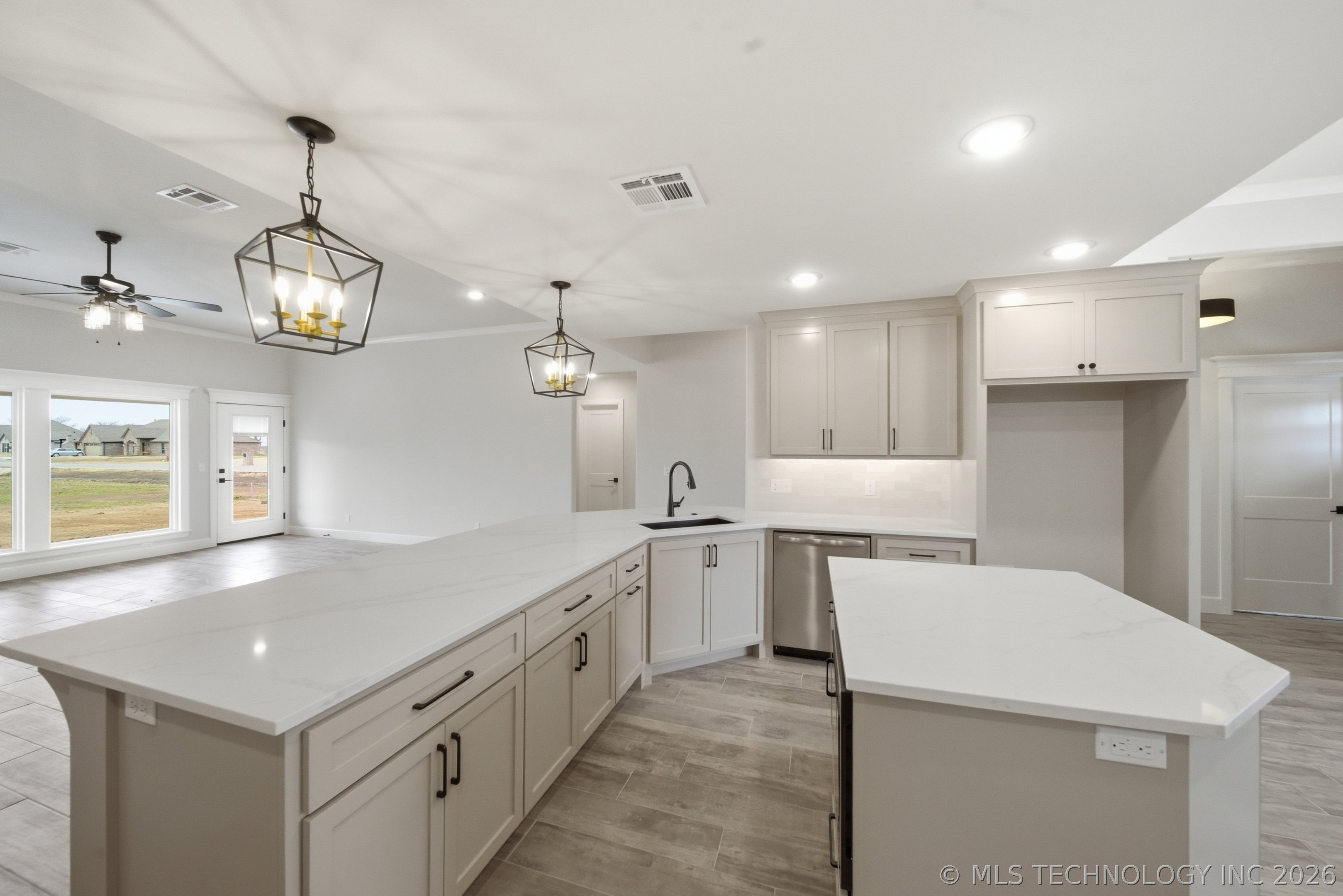 14256 N 71st Eastavenue Collinsville OK 74021