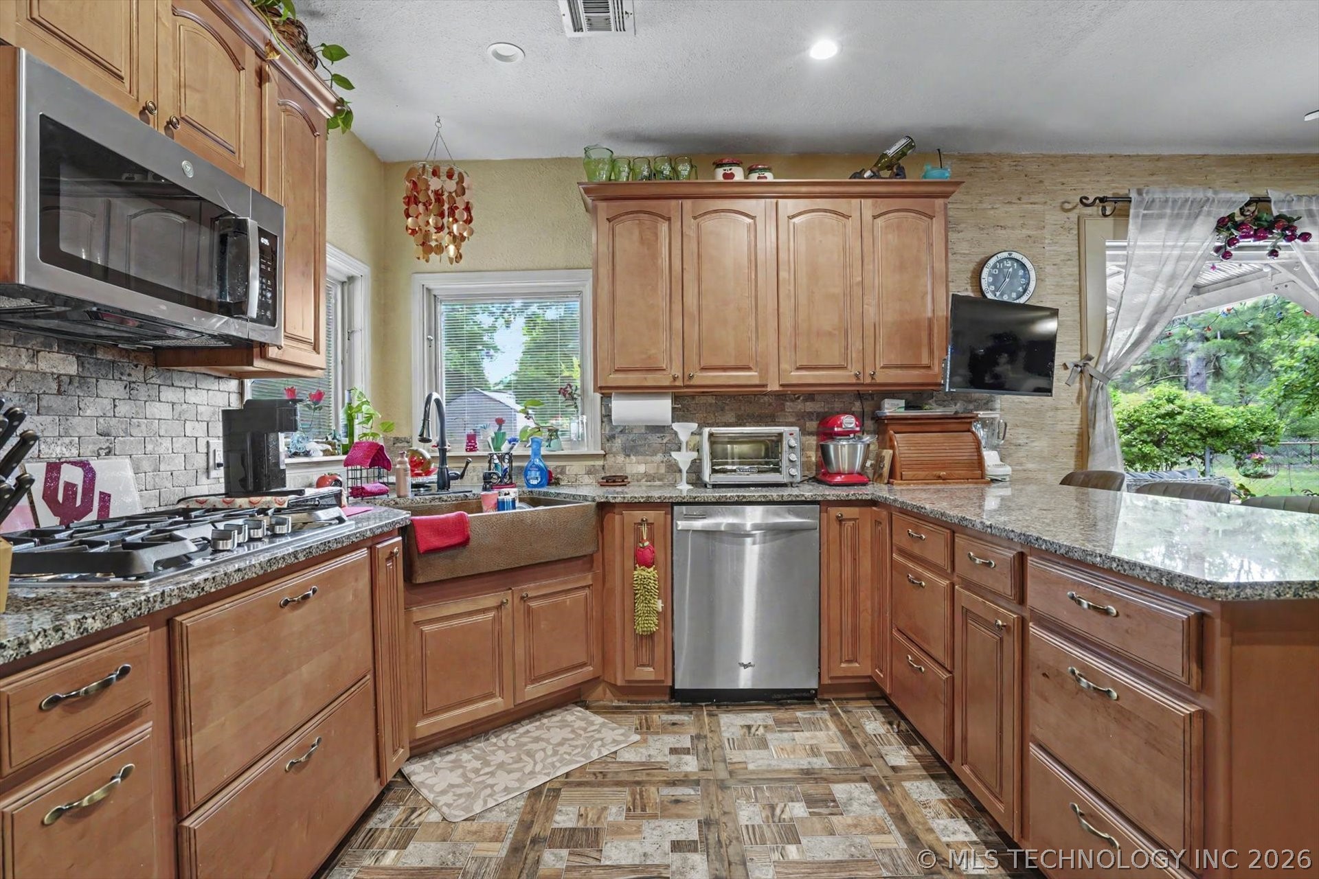 7233 S Gafford Avenue Broken Arrow OK 74014