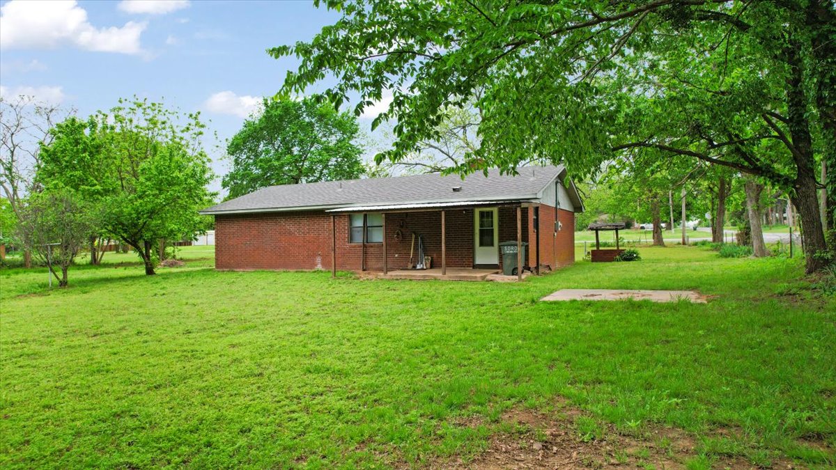 206 N 5th Street Milburn OK 73450