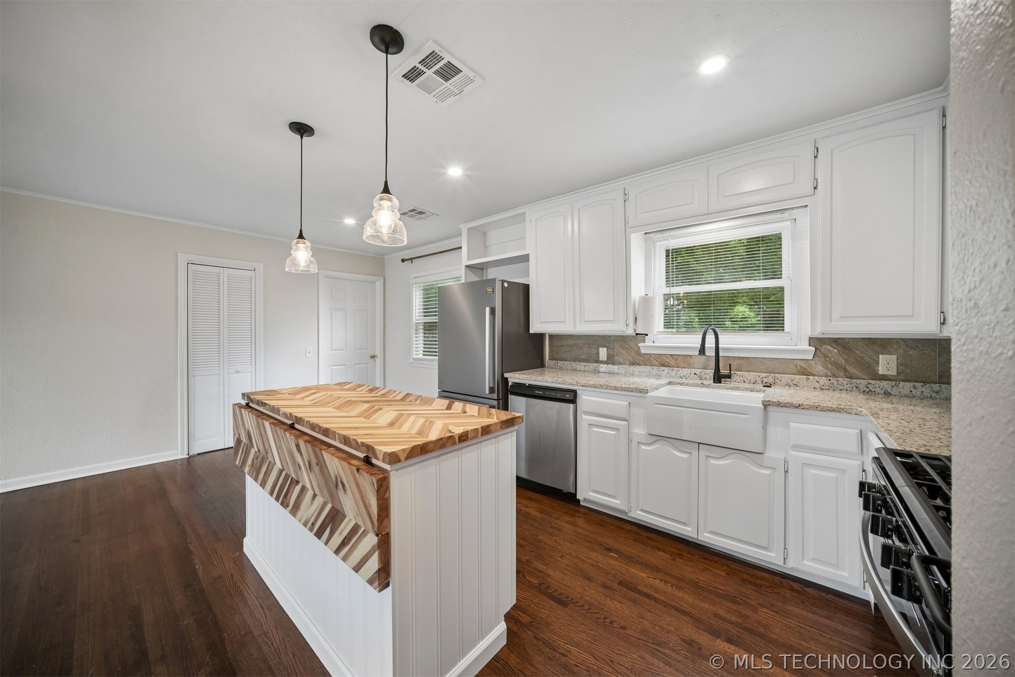 6207 E Newton Street Tulsa OK 74115
