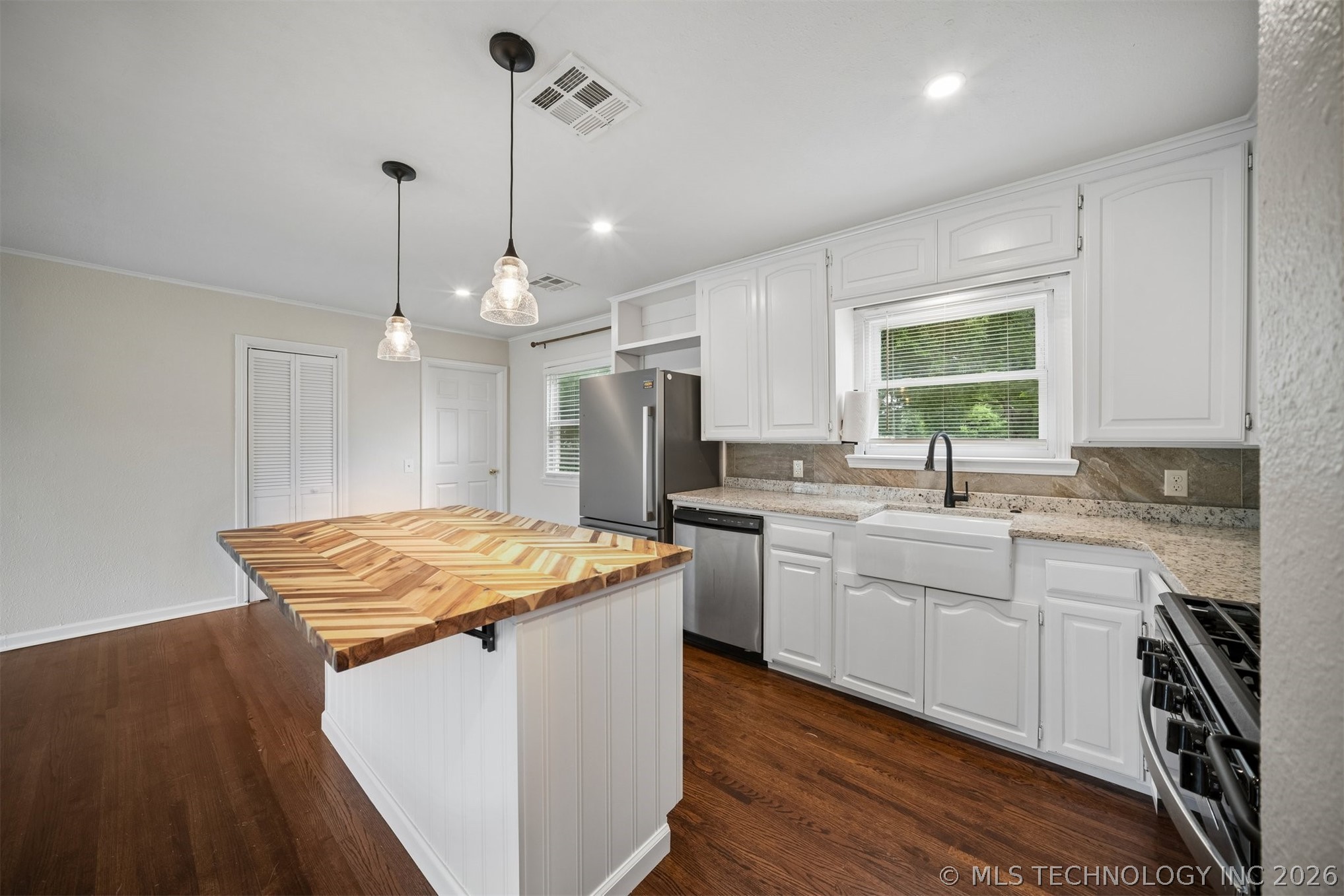 6207 E Newton Street Tulsa OK 74115